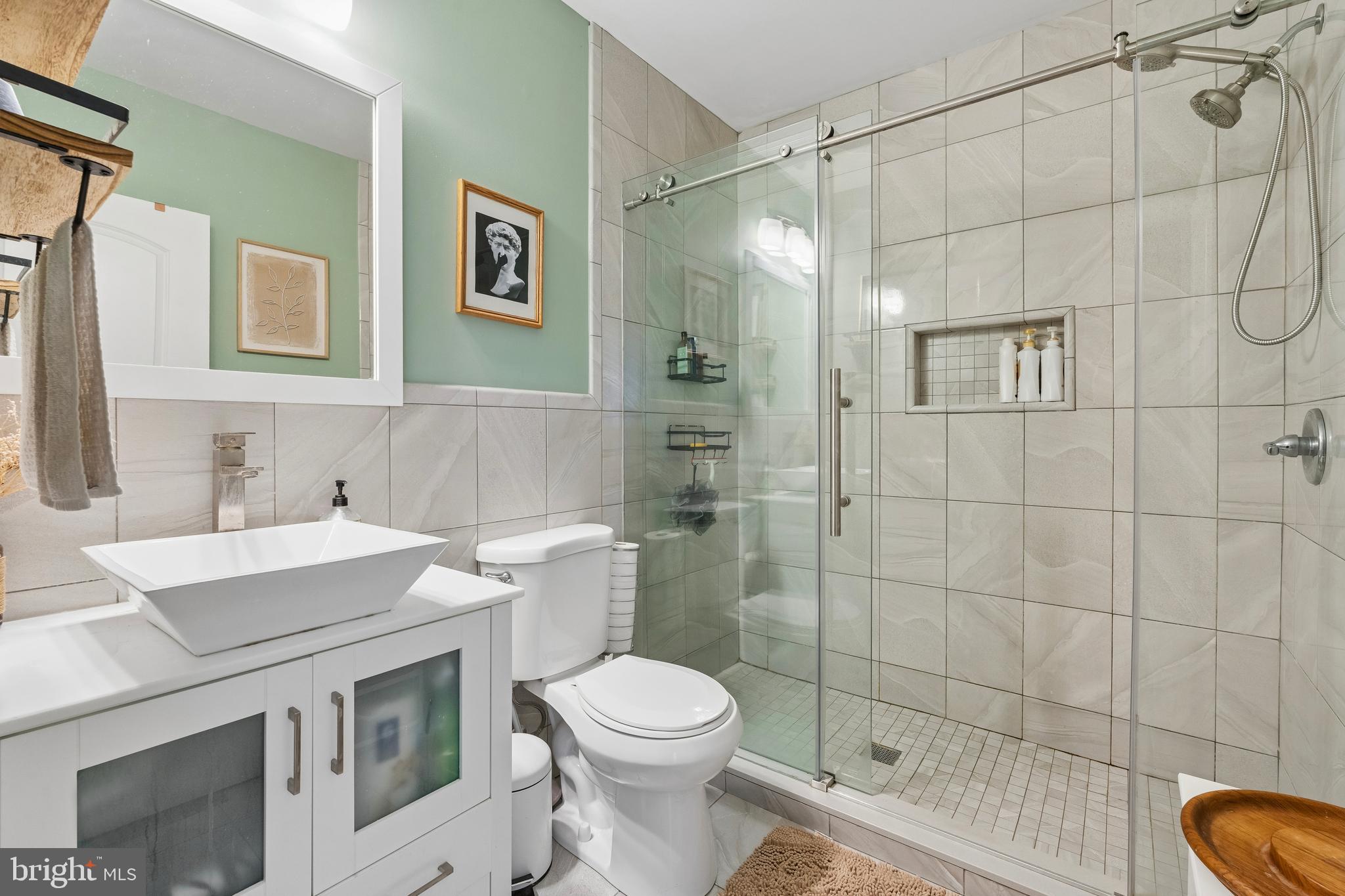 POINT BREEZE - Residential