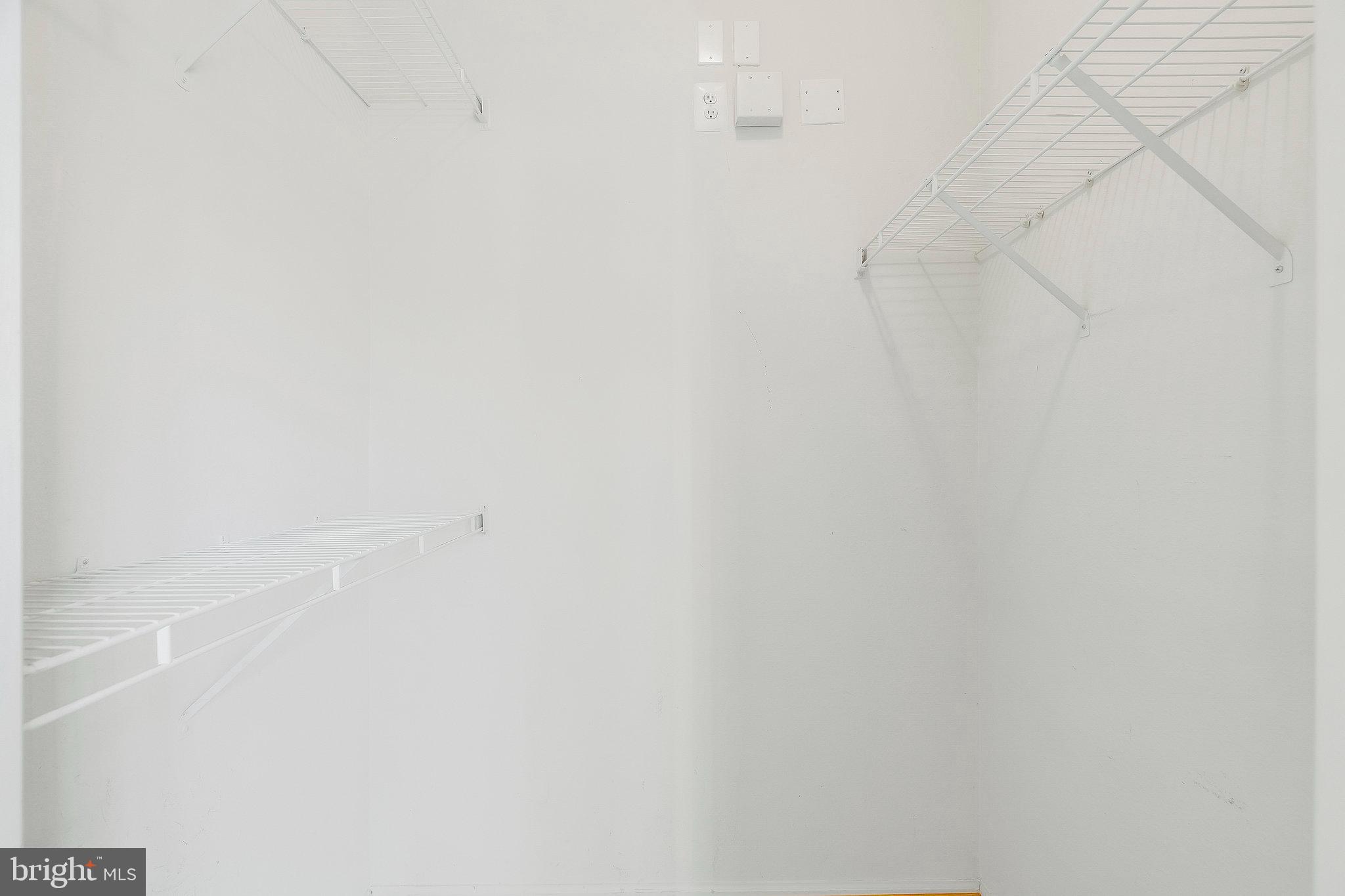 GATES OF MCLEAN - Residential Lease