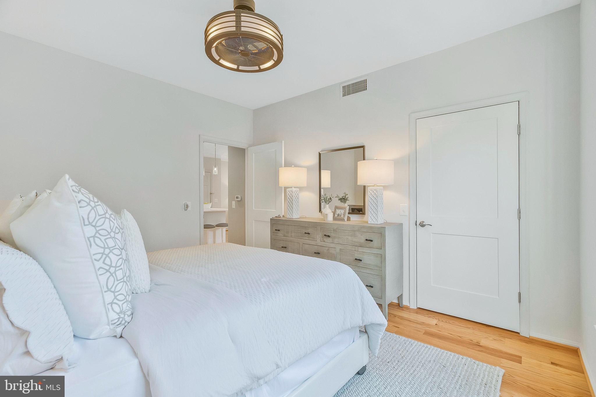 GATES OF MCLEAN - Residential Lease