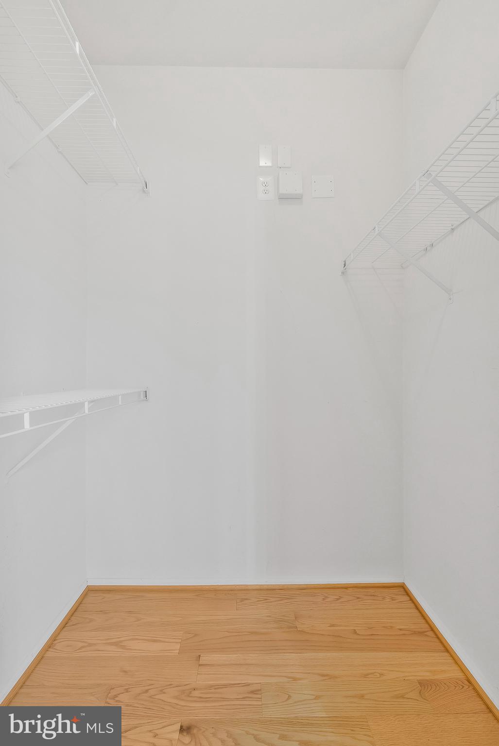 GATES OF MCLEAN - Residential Lease