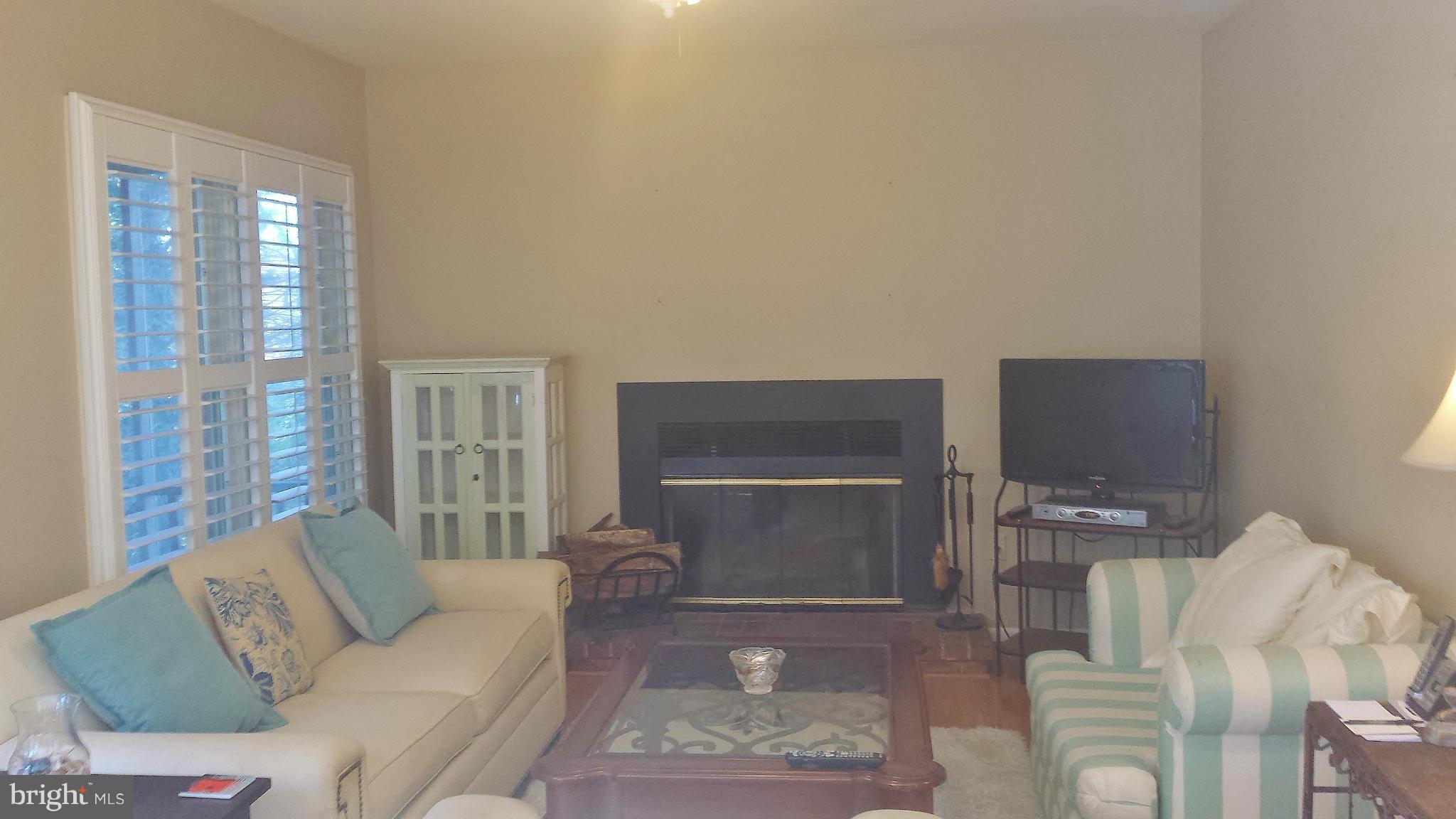 SPRING LAWN FARM - Residential Lease