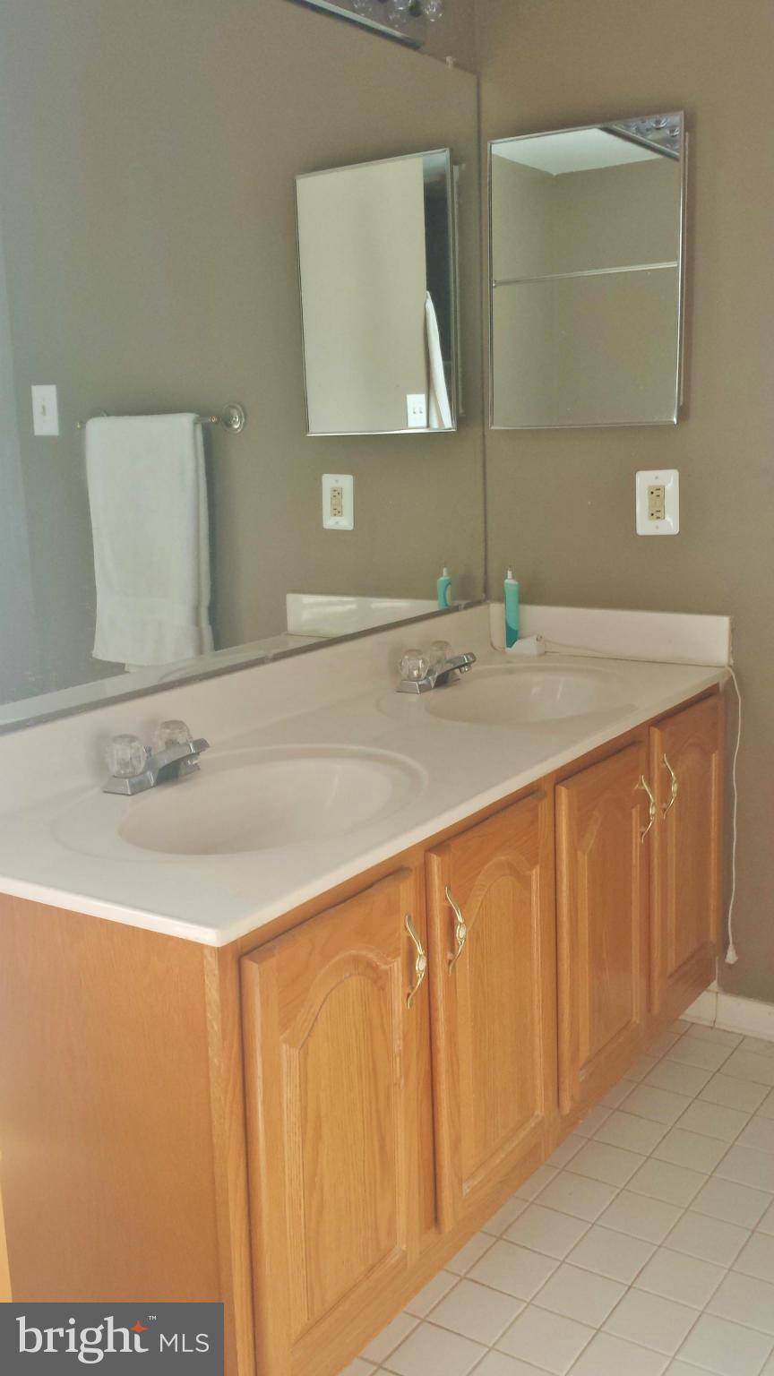 SPRING LAWN FARM - Residential Lease