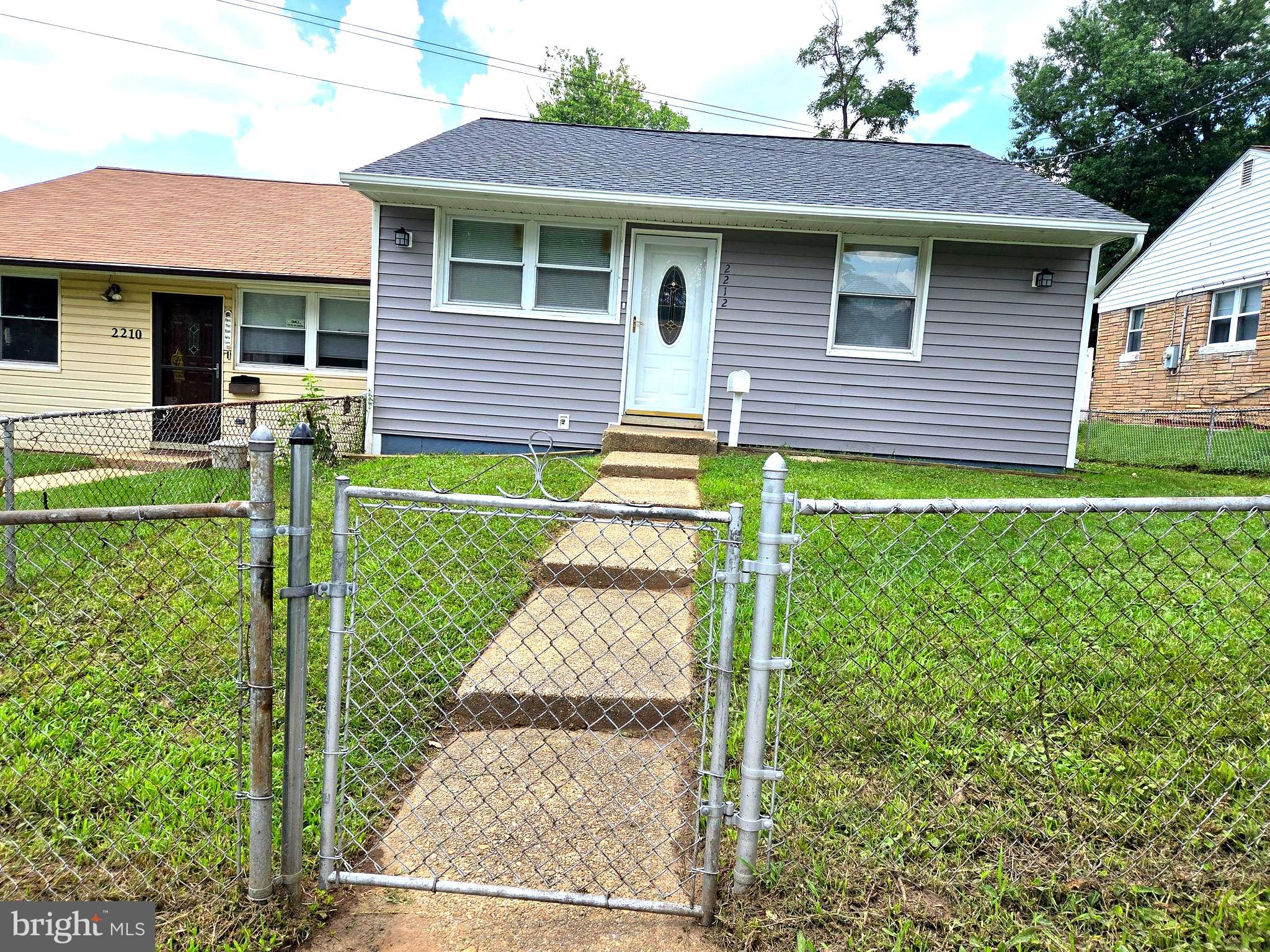 This cozy home is perfect for families or professionals looking for a place to call home! This updated single family 3 bedroom, and 1 bathroom home has a washer/dryer and fenced yard with rear patio for outdoor entertainment. NO PETS. All adult Tenants 18+ must submit a separate application and pay for a background and credit check. All upfront fees must be paid in the form of money order, Zelle or cashier's check. Must have verifiable income which equals 2.5 times the monthly rental price. Minimum credit score of 575+ with no outstanding balances with the previous landlord and no prior eviction filings. There is a non-refundable processing fee of $60.00 per adult. Applicants will also be required to purchase rental insurance upon lease signing. Close to public transportation, grocery stores and shopping. Great price and prime location, Available now! Potential Tenants please do not call the listing agent, simply contact your real estate agent for an appointment to see this Gem.