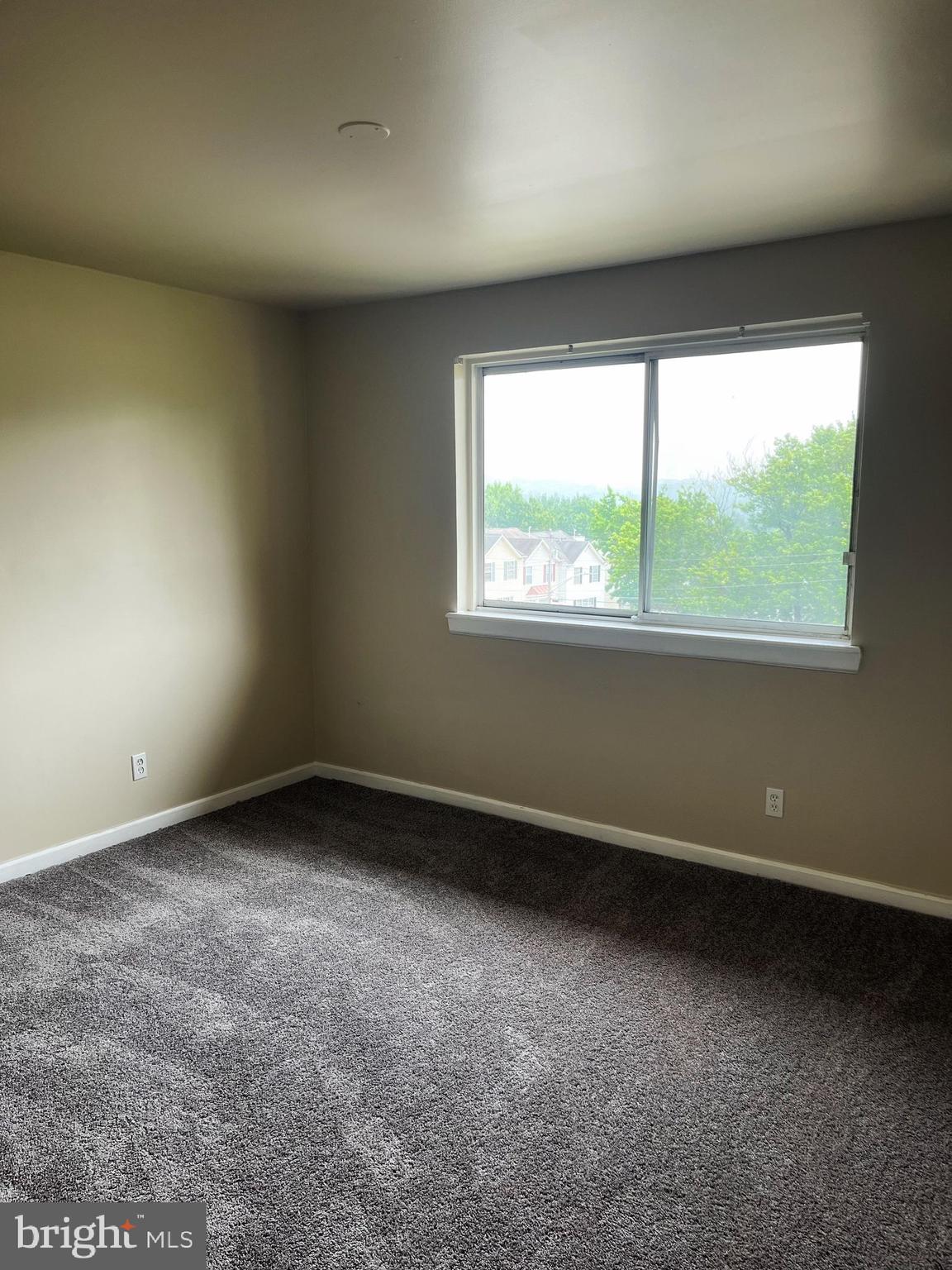 MARKHAM VIEW CONDOMINIUMS - Residential Lease