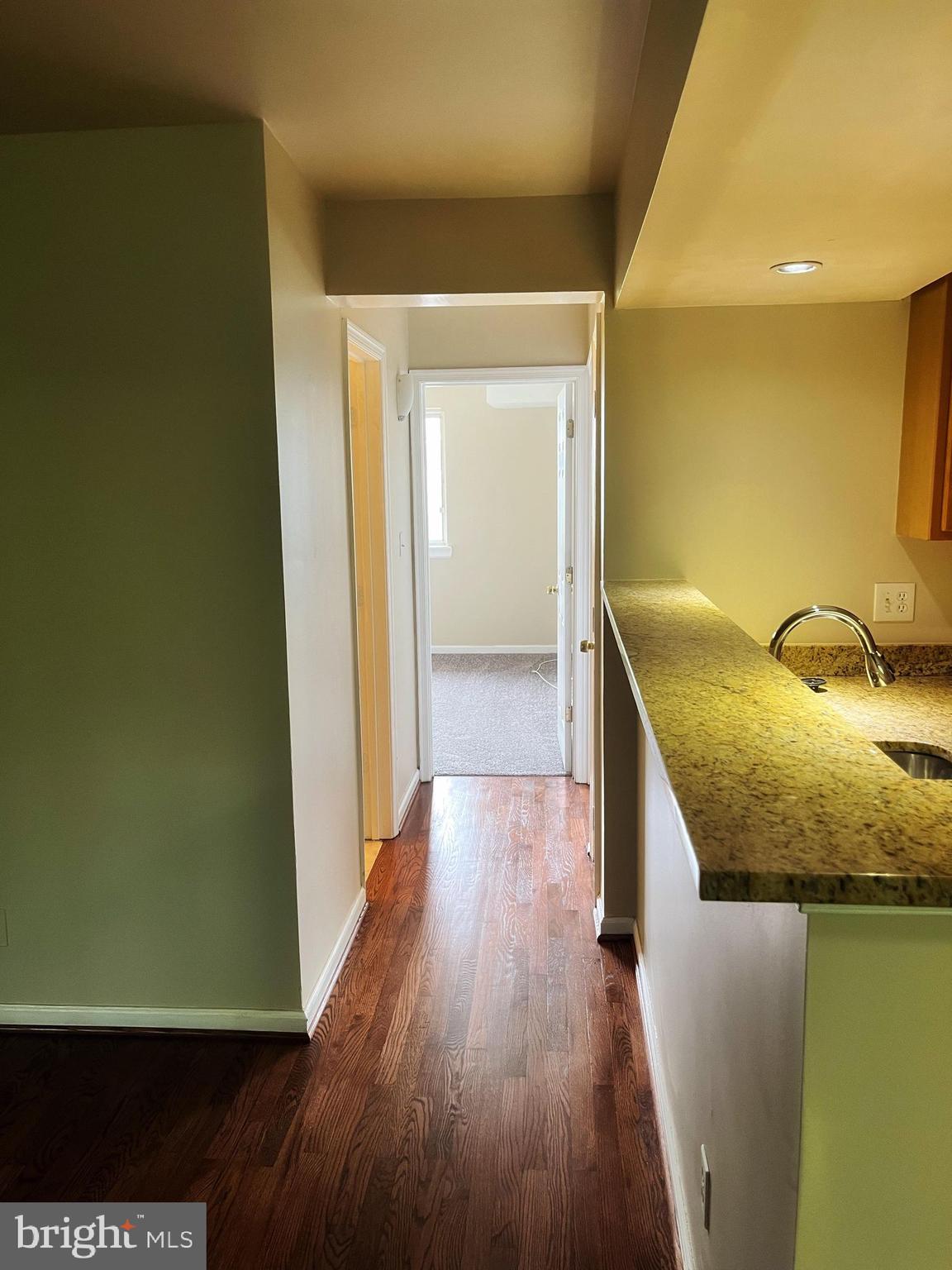 MARKHAM VIEW CONDOMINIUMS - Residential Lease