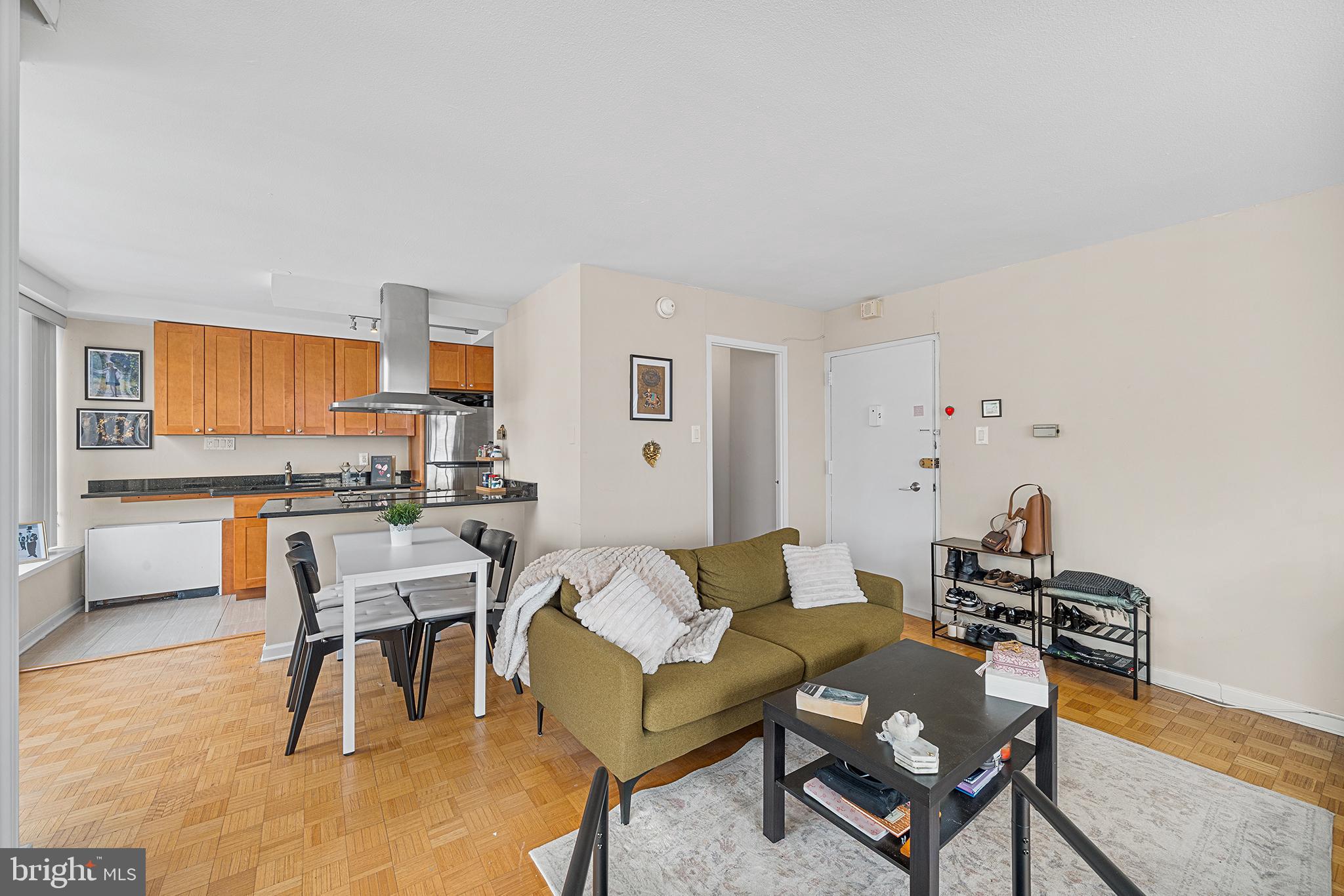 THE DORCHESTER - Residential