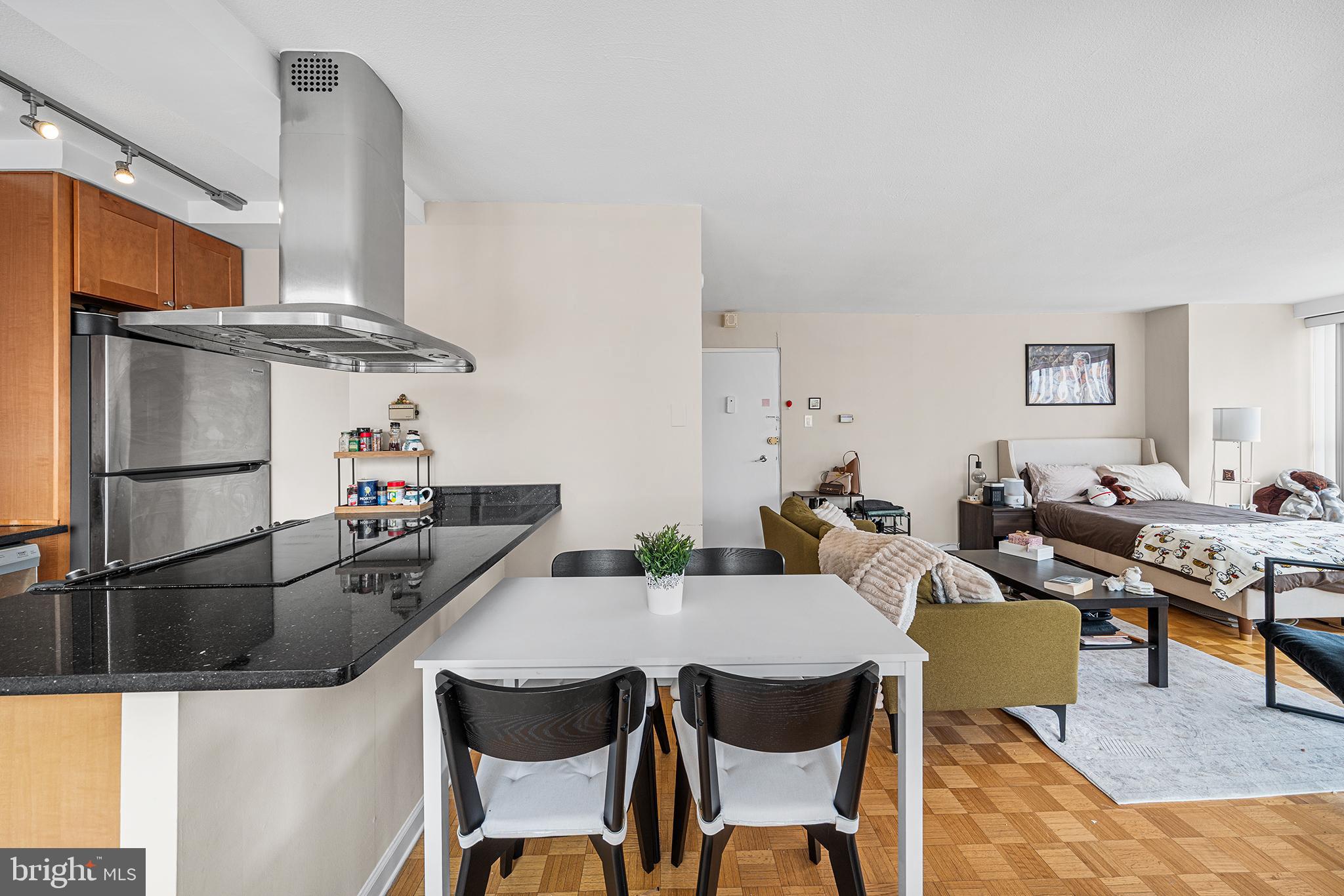 THE DORCHESTER - Residential