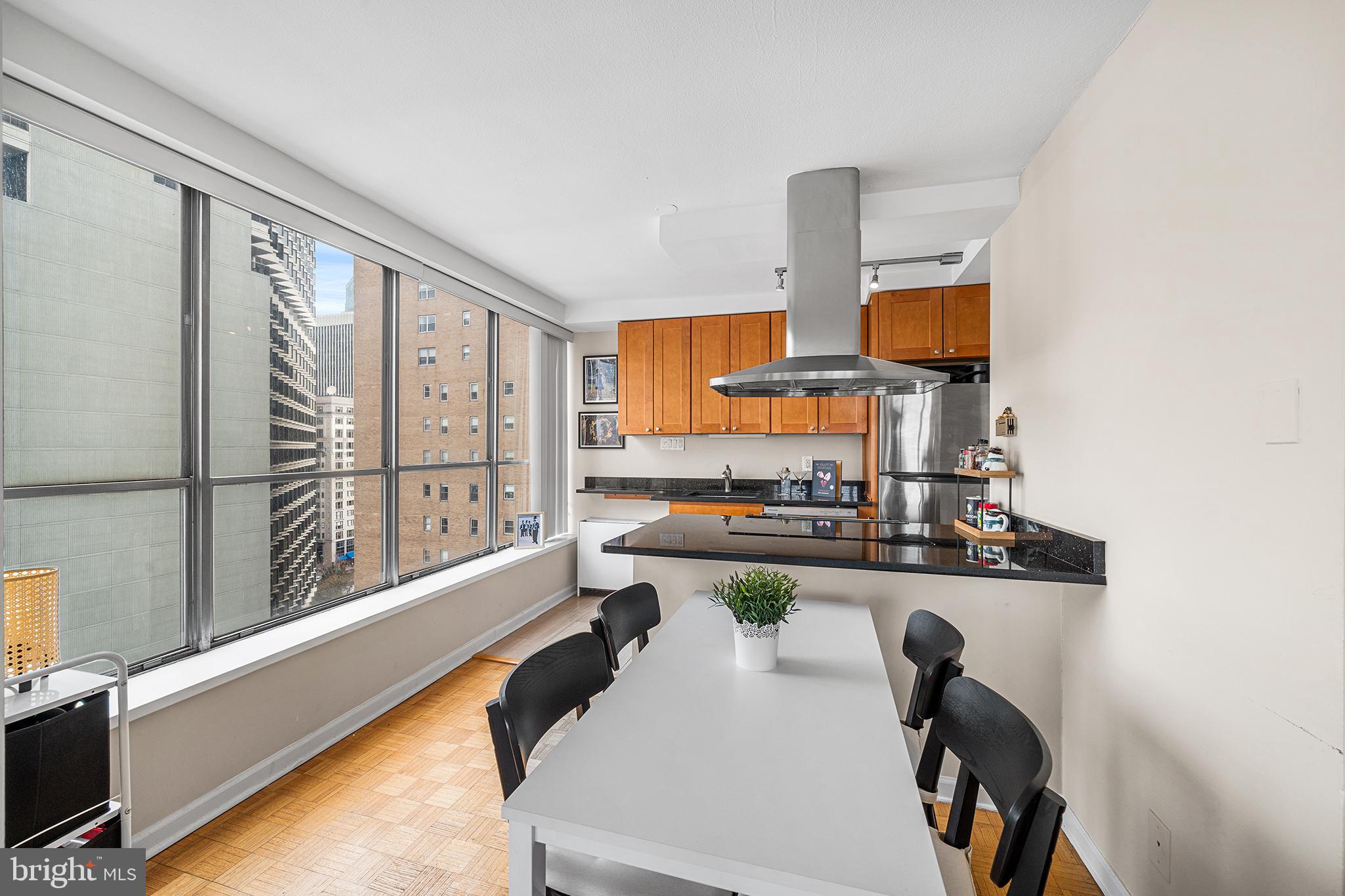 THE DORCHESTER - Residential