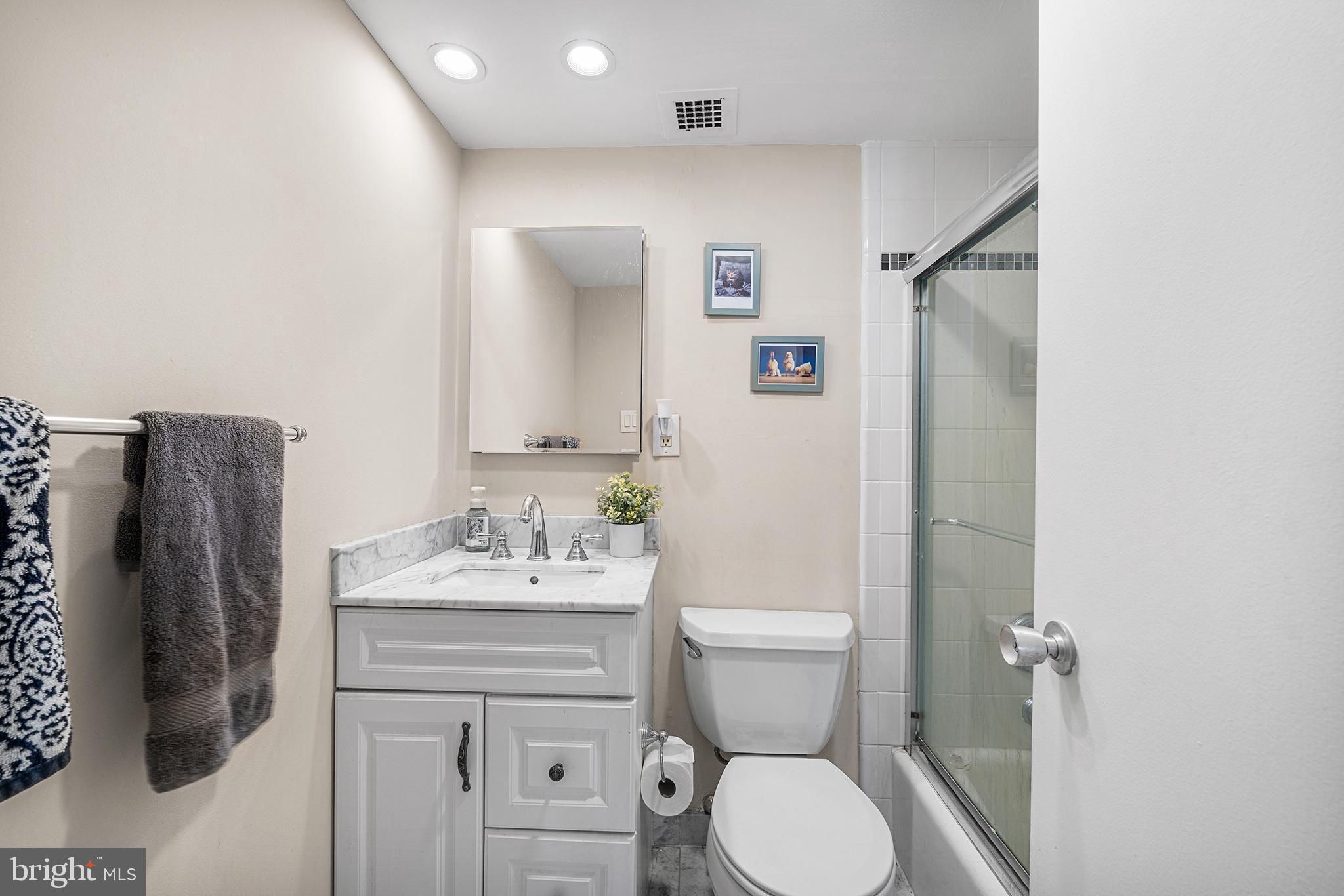 THE DORCHESTER - Residential