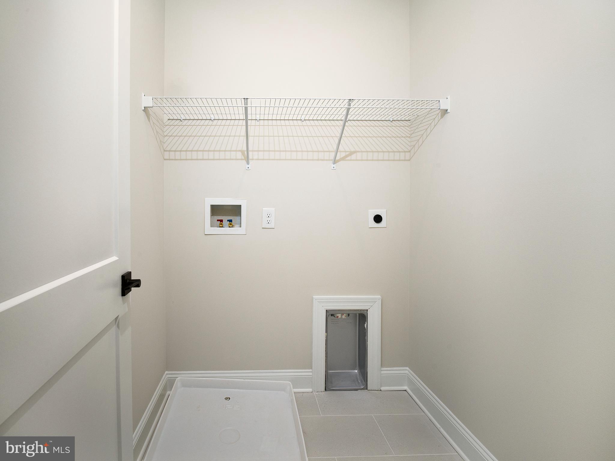 NEWTOWN WALK AT ELLIS PRESERVE - Residential