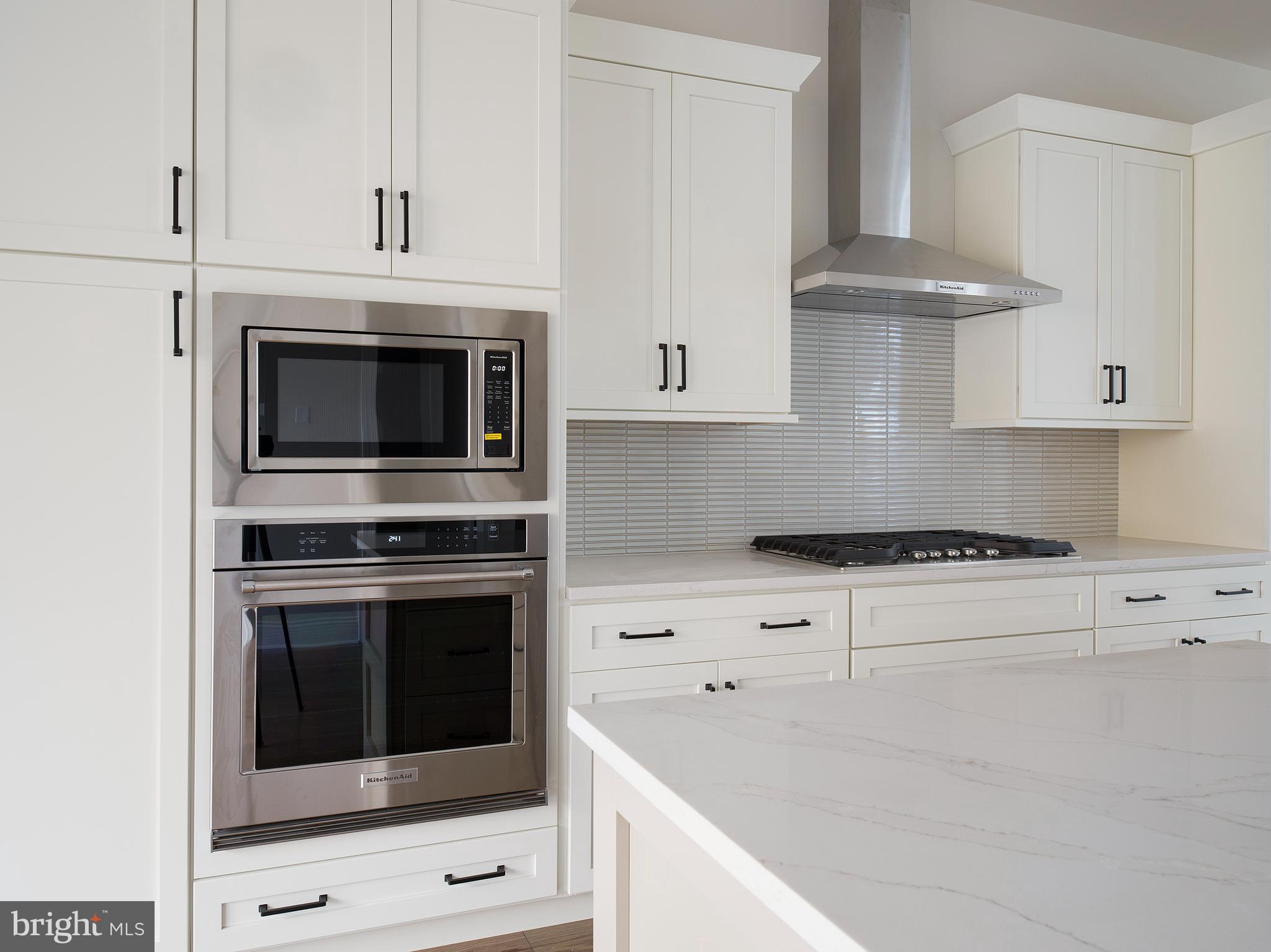 NEWTOWN WALK AT ELLIS PRESERVE - Residential