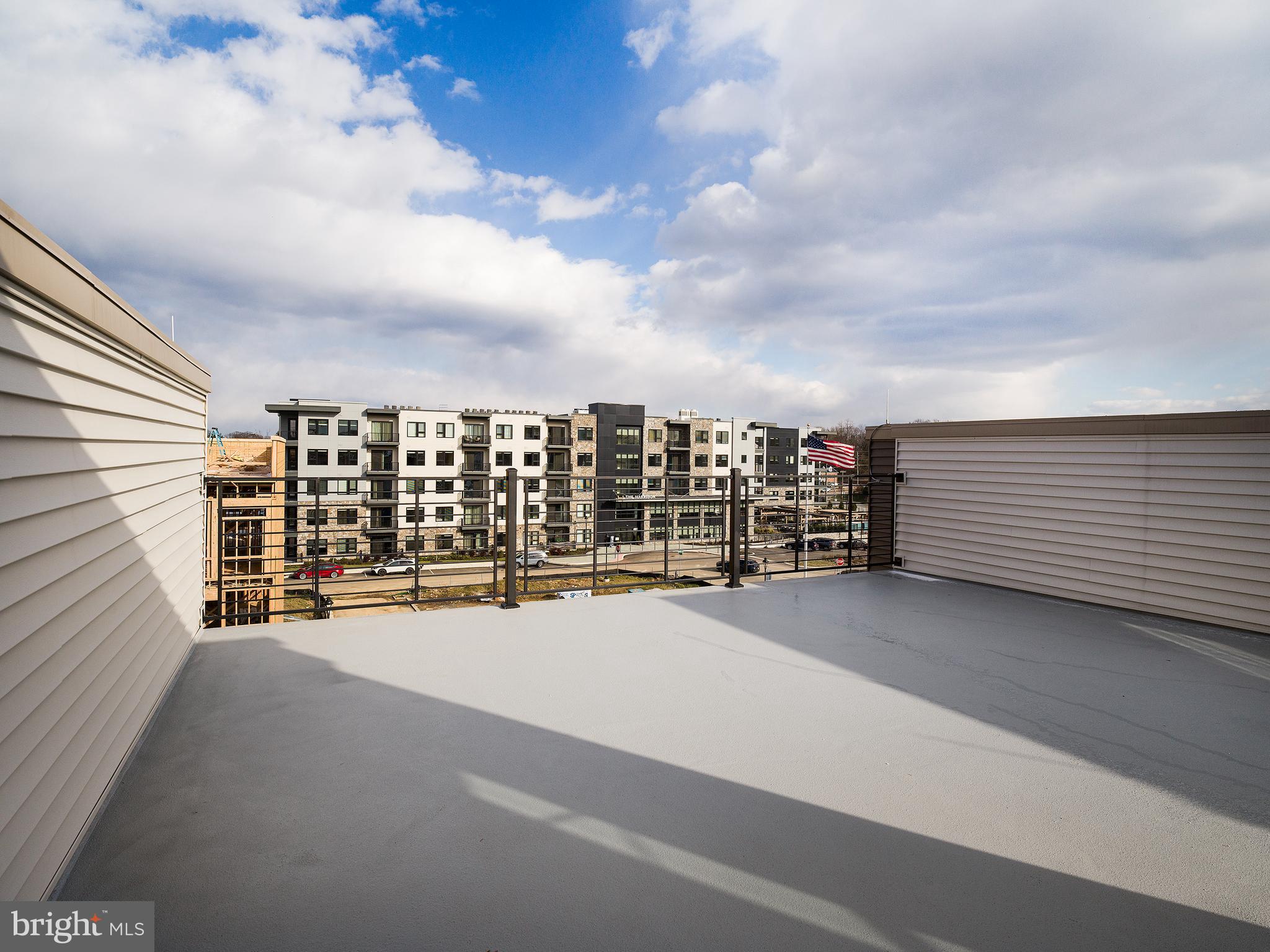 NEWTOWN WALK AT ELLIS PRESERVE - Residential