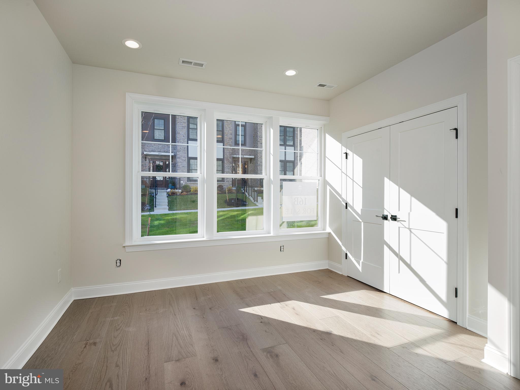 NEWTOWN WALK AT ELLIS PRESERVE - Residential