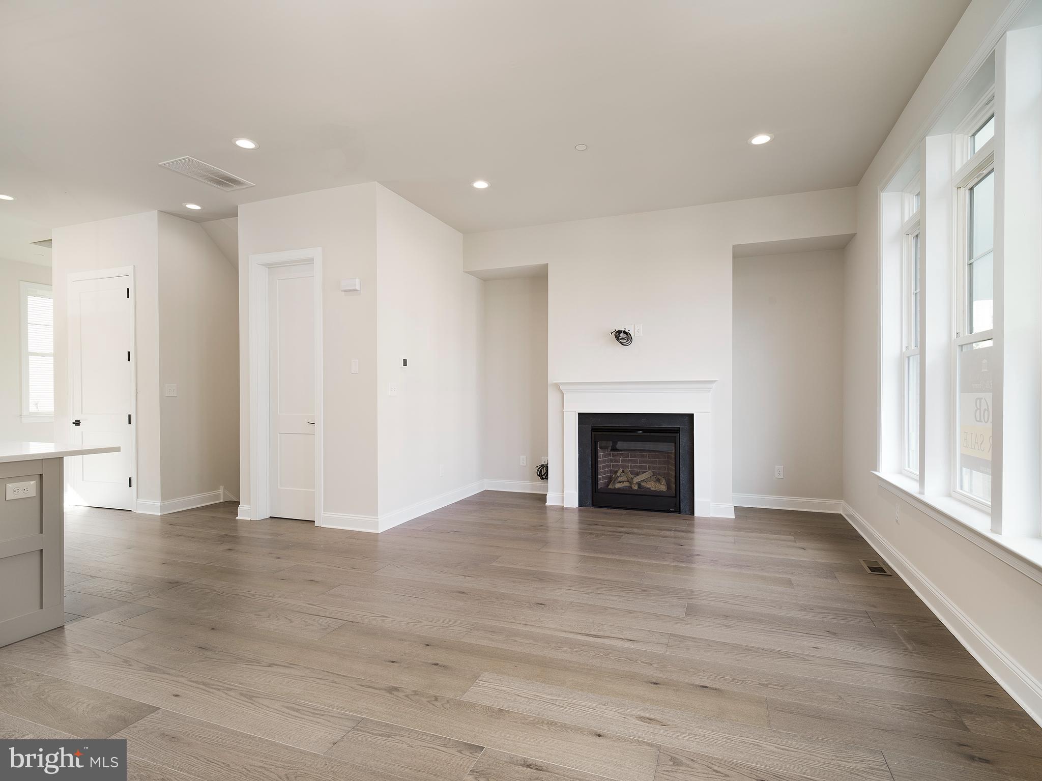 NEWTOWN WALK AT ELLIS PRESERVE - Residential