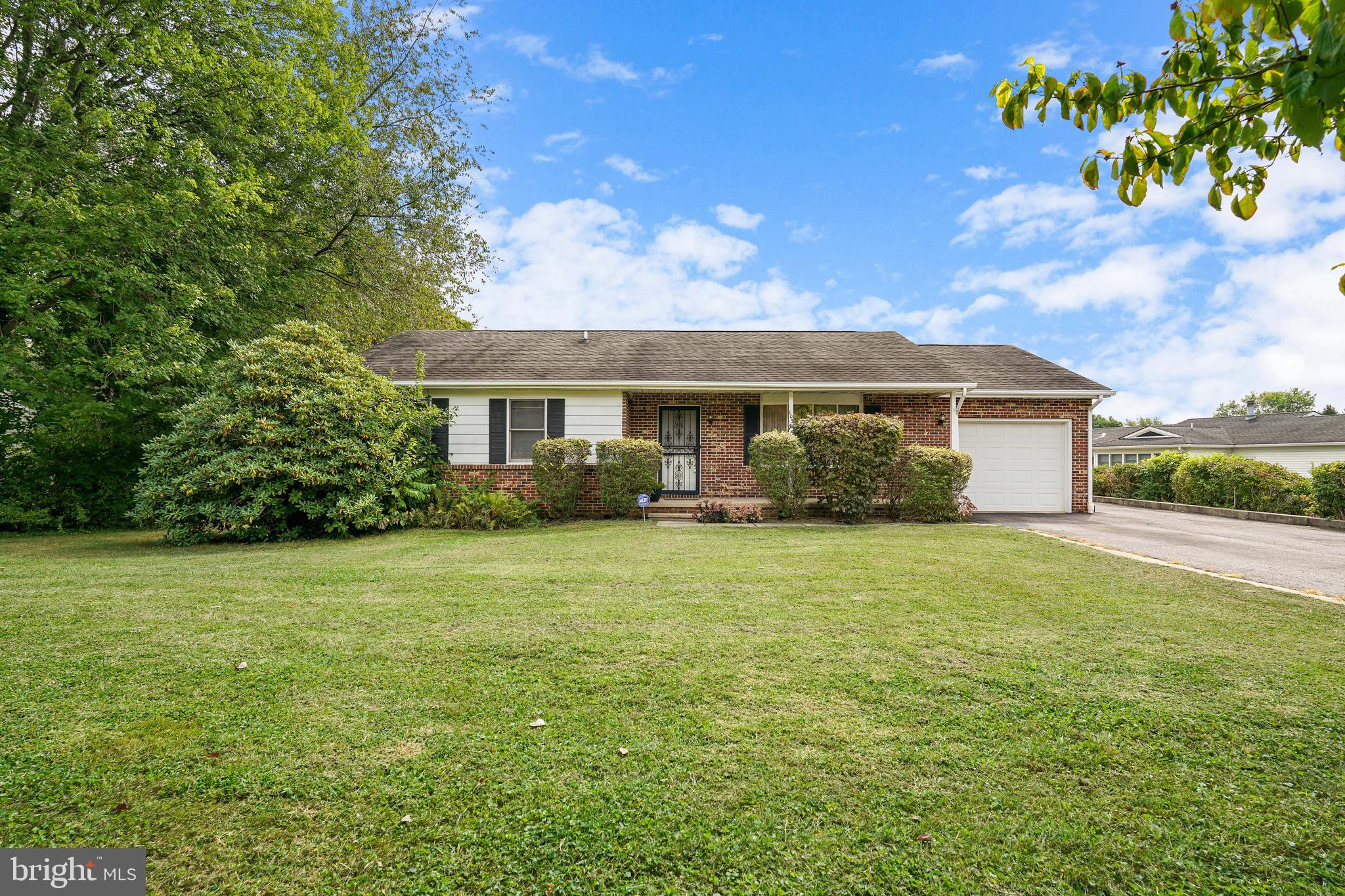 HERITAGE WOODS - Residential