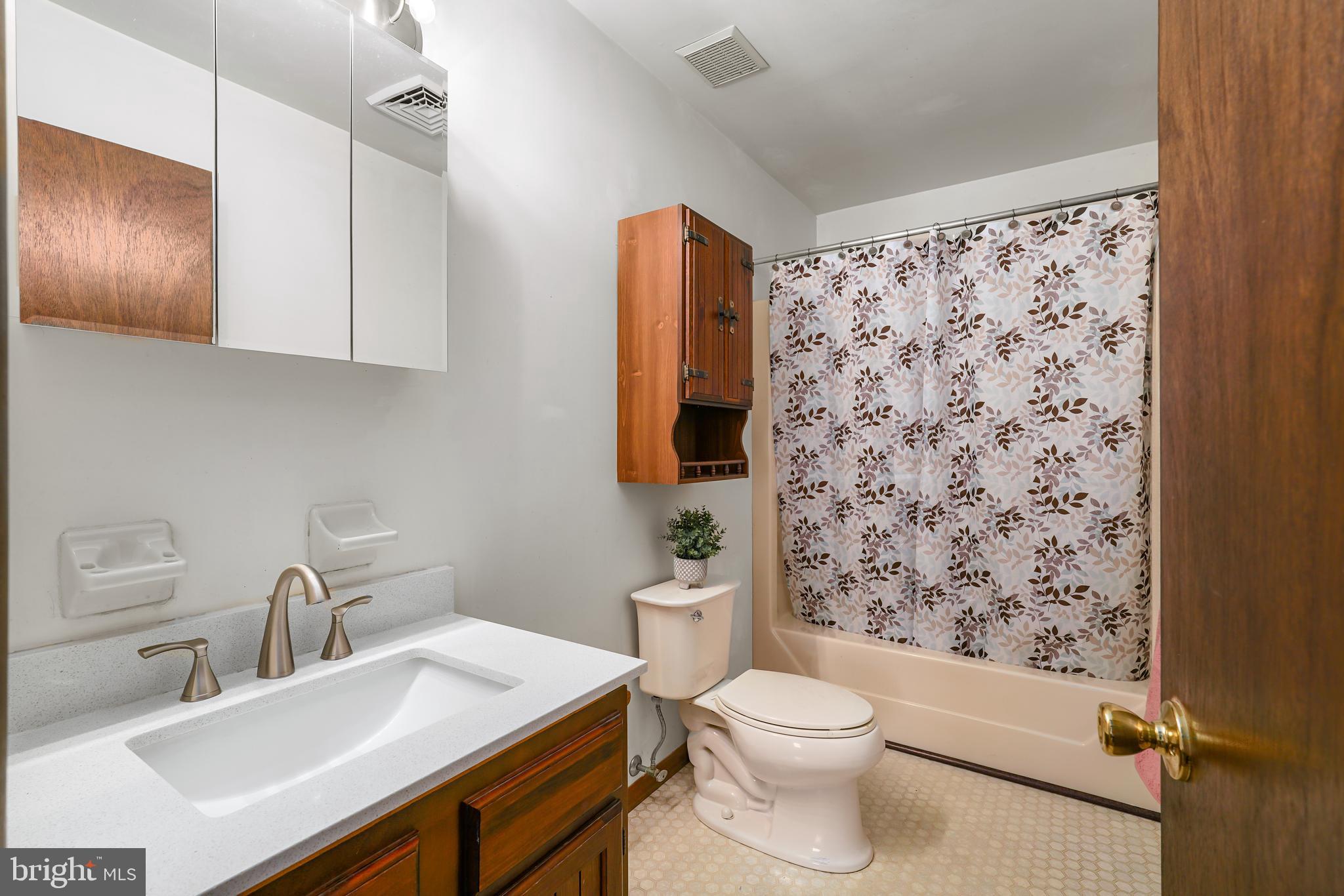 HERITAGE WOODS - Residential