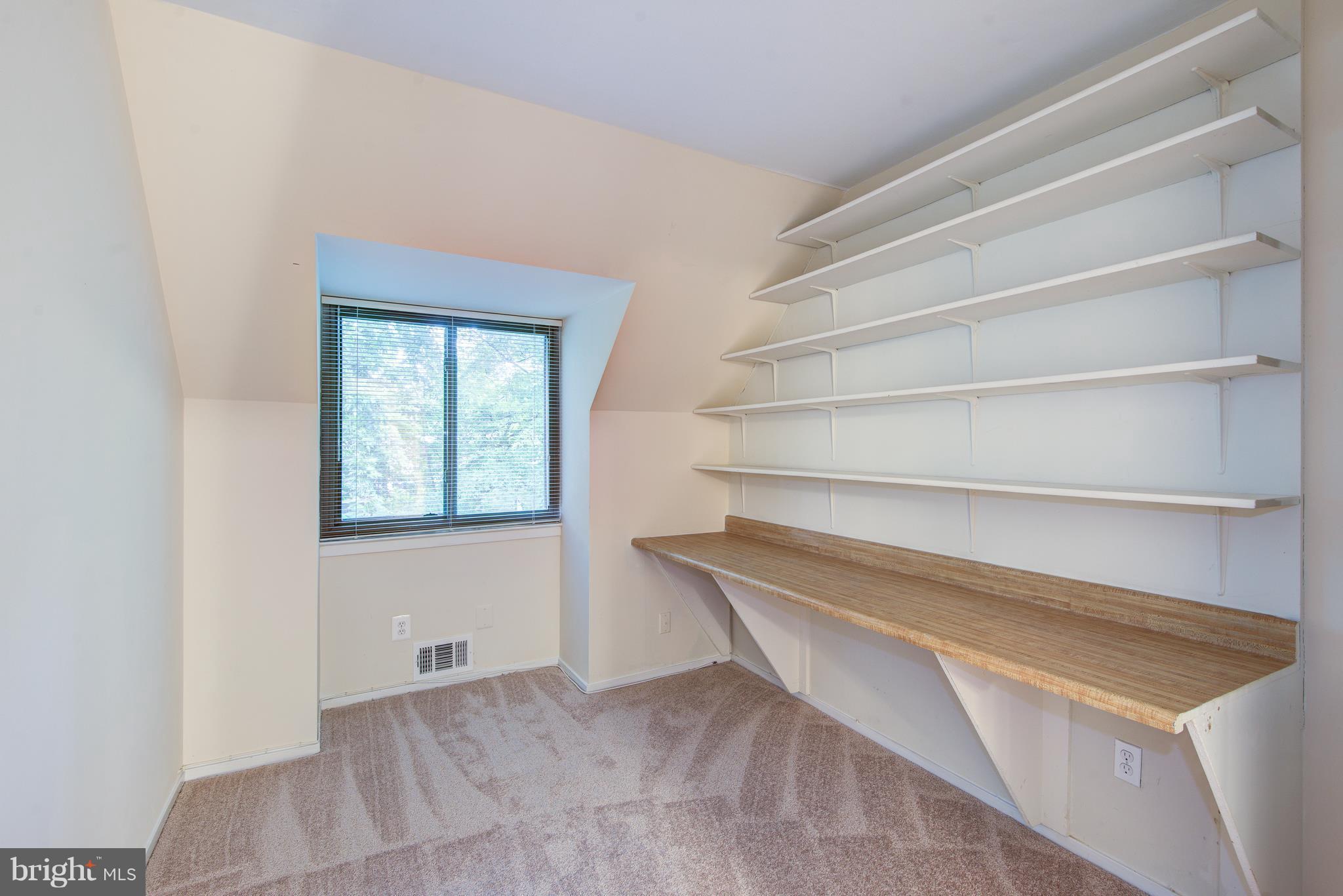 RESTON - Residential Lease