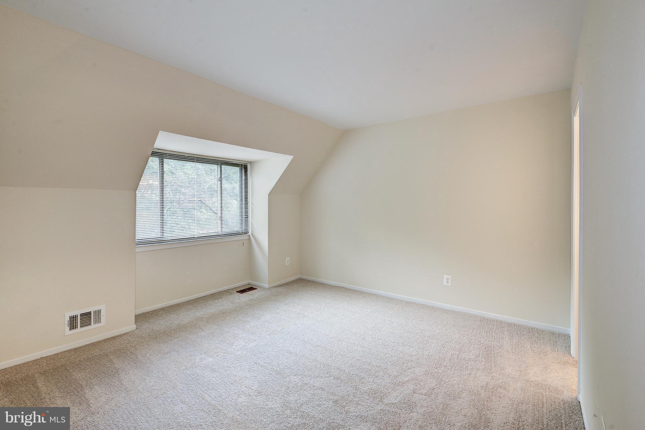 RESTON - Residential Lease