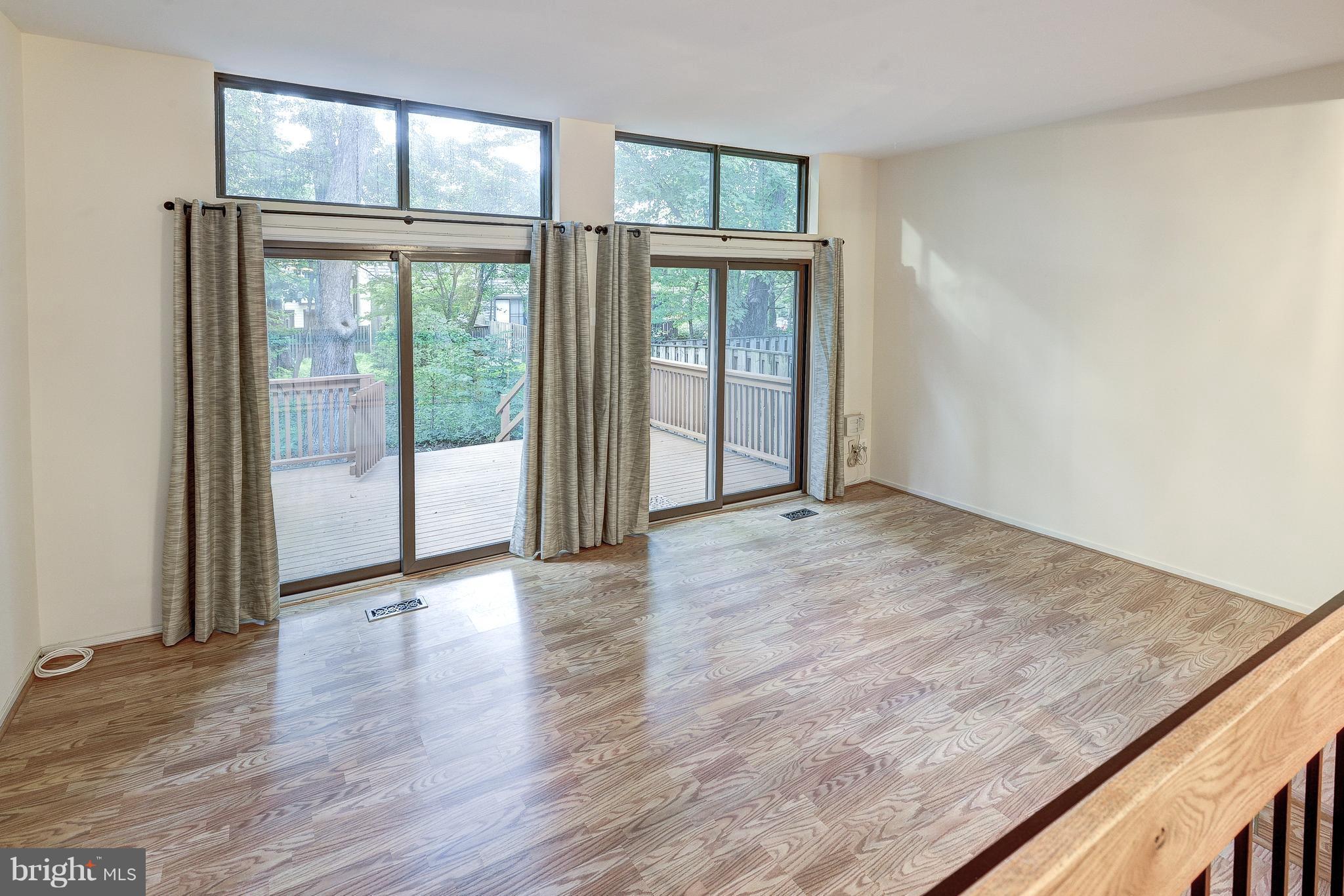 RESTON - Residential Lease