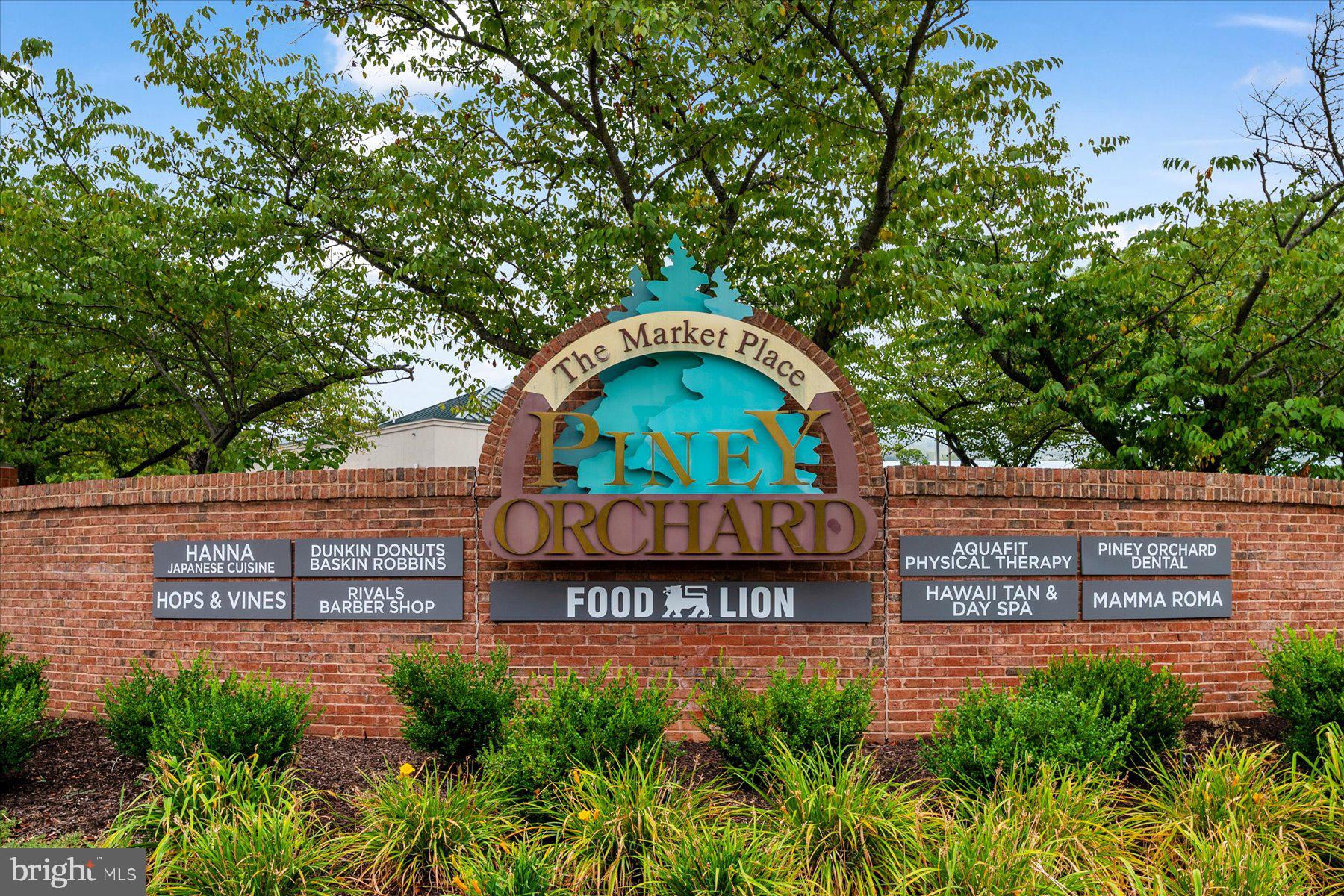 PINEY ORCHARD - Residential