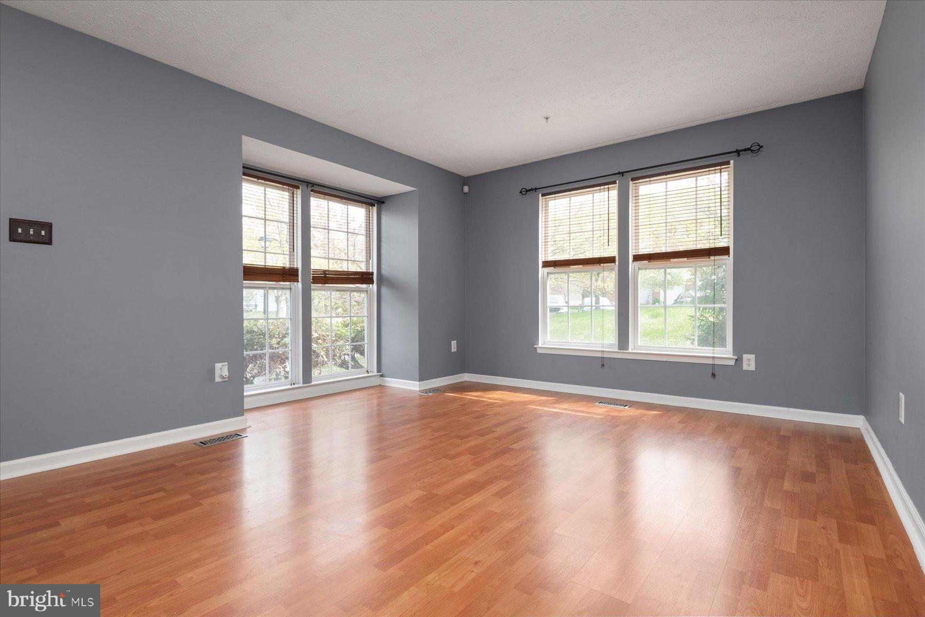 PINEY ORCHARD - Residential