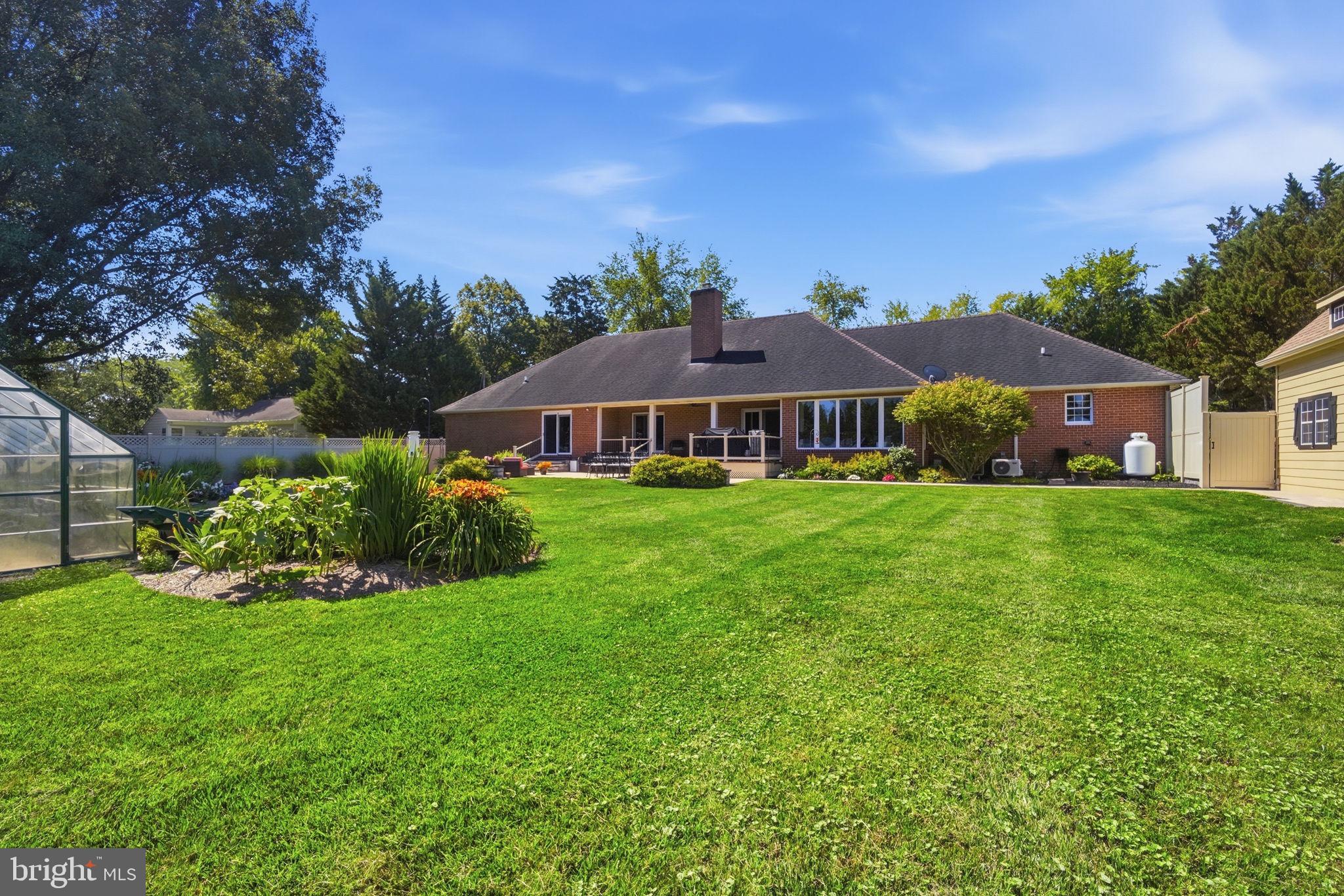 7828 COUNTRY CLUB LANE