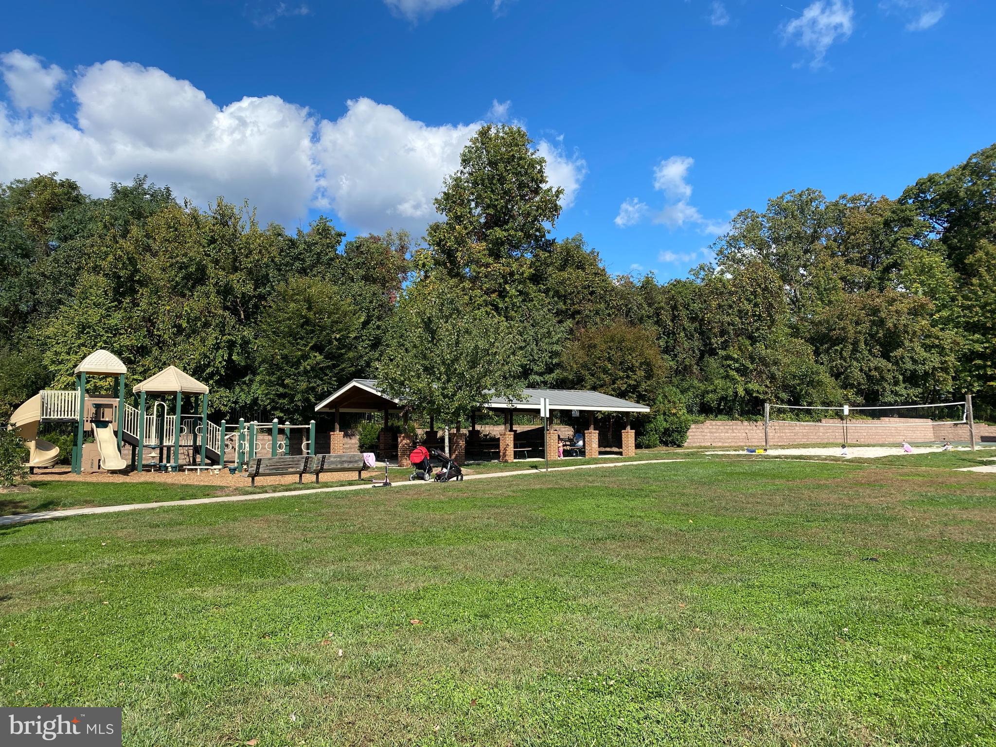 QUINCE ORCHARD PARK - Residential Lease