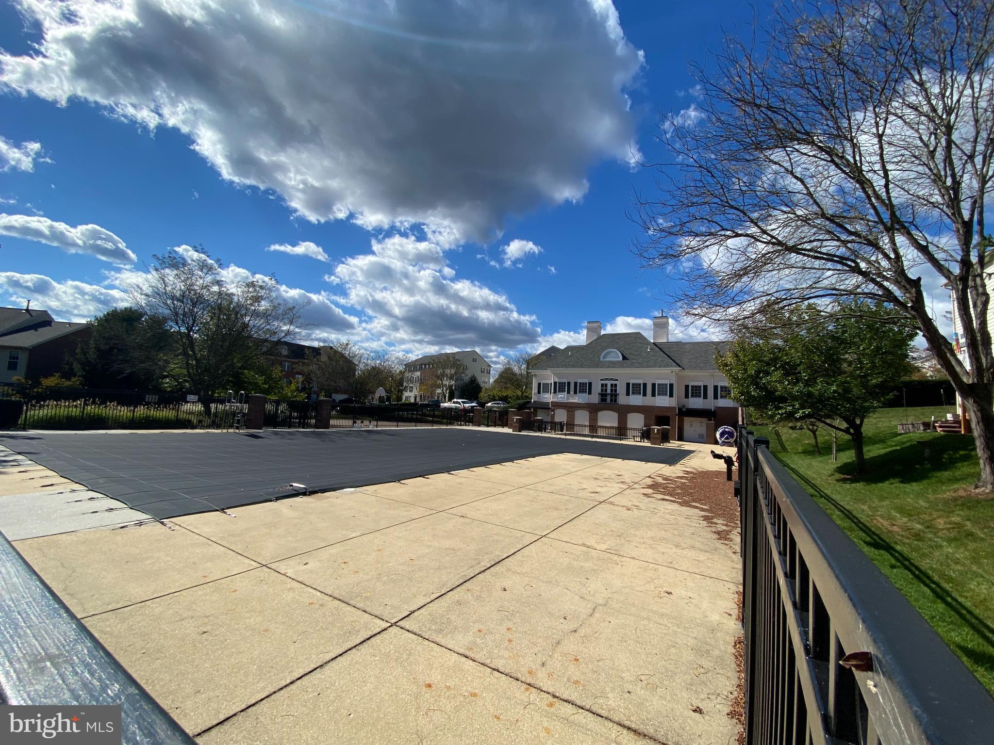 QUINCE ORCHARD PARK - Residential Lease