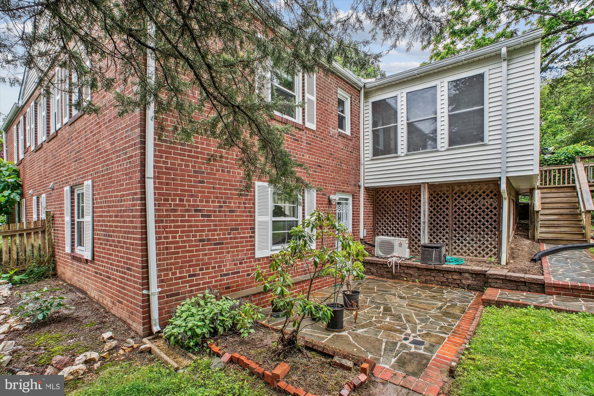 SLEEPY HOLLOW - Residential