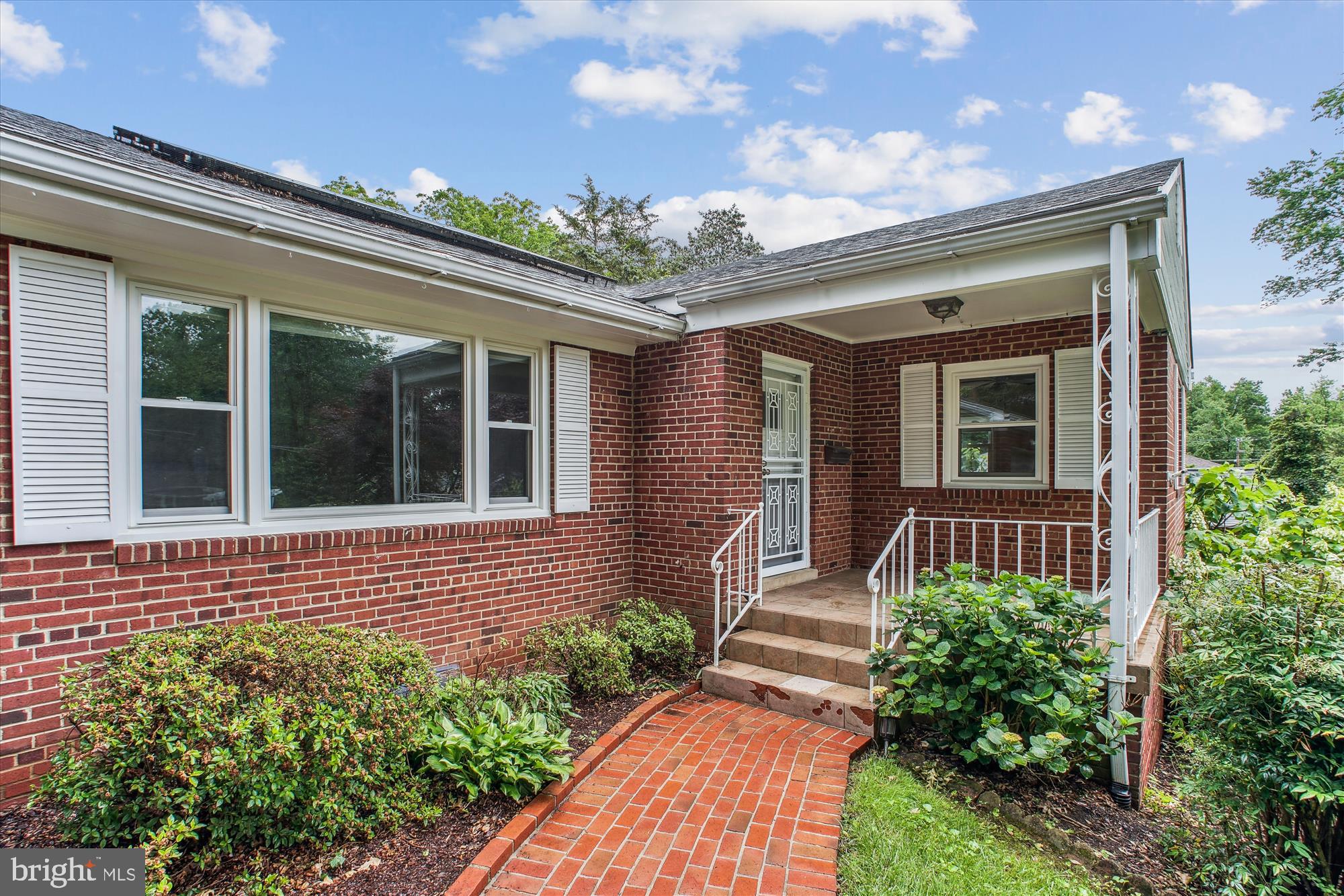 SLEEPY HOLLOW - Residential