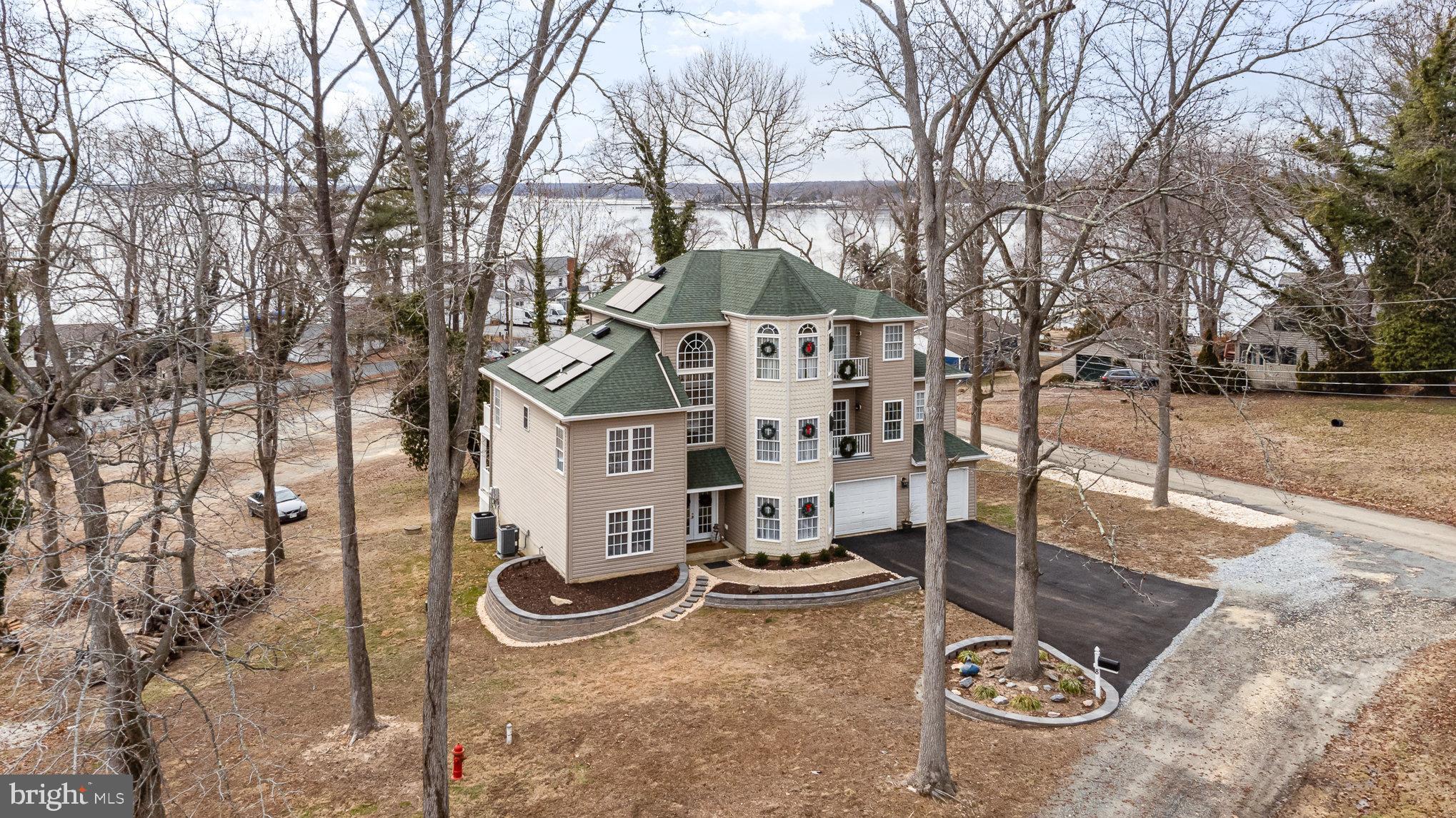 8 LONGVIEW AVENUE