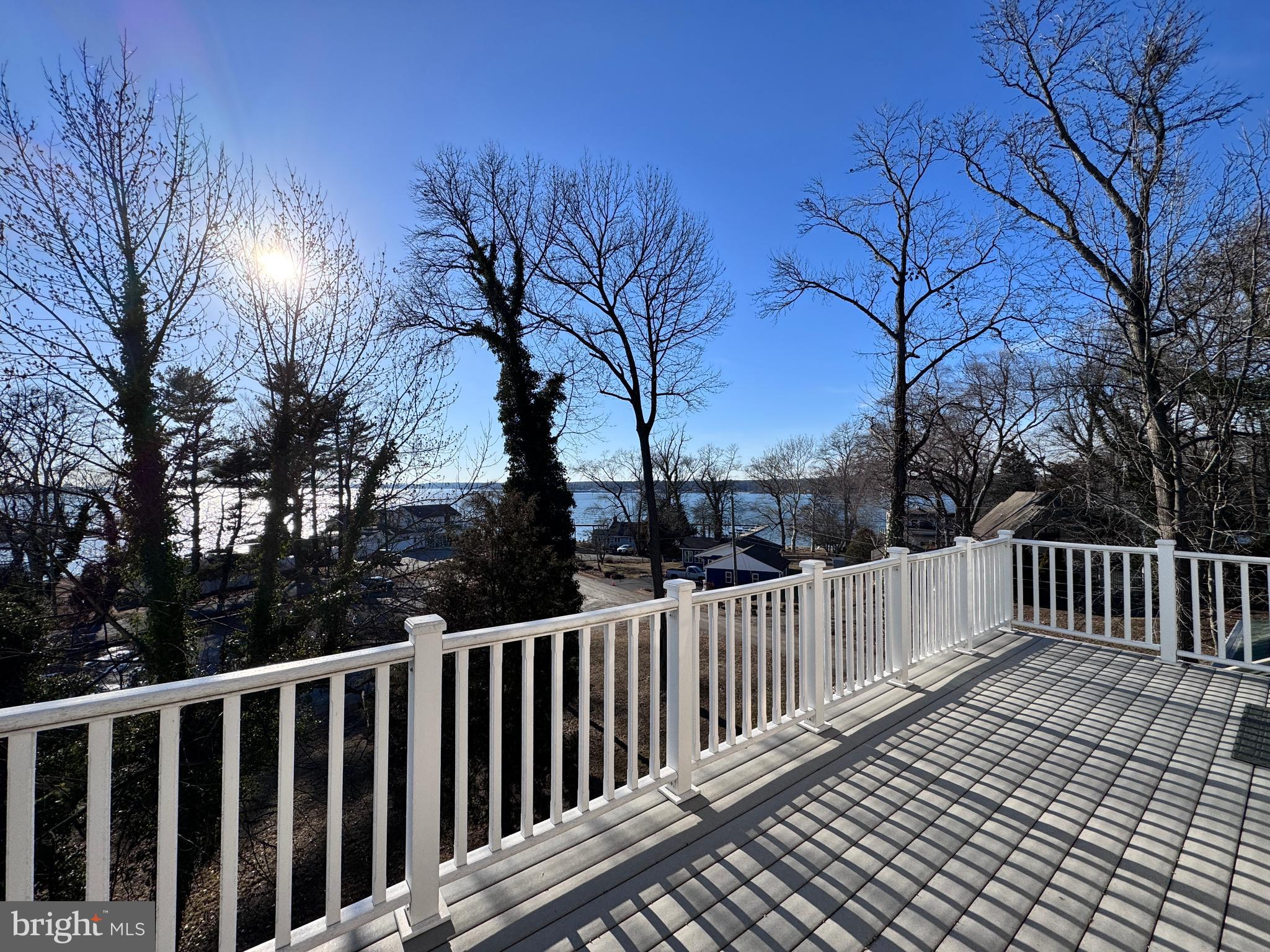 8 LONGVIEW AVENUE