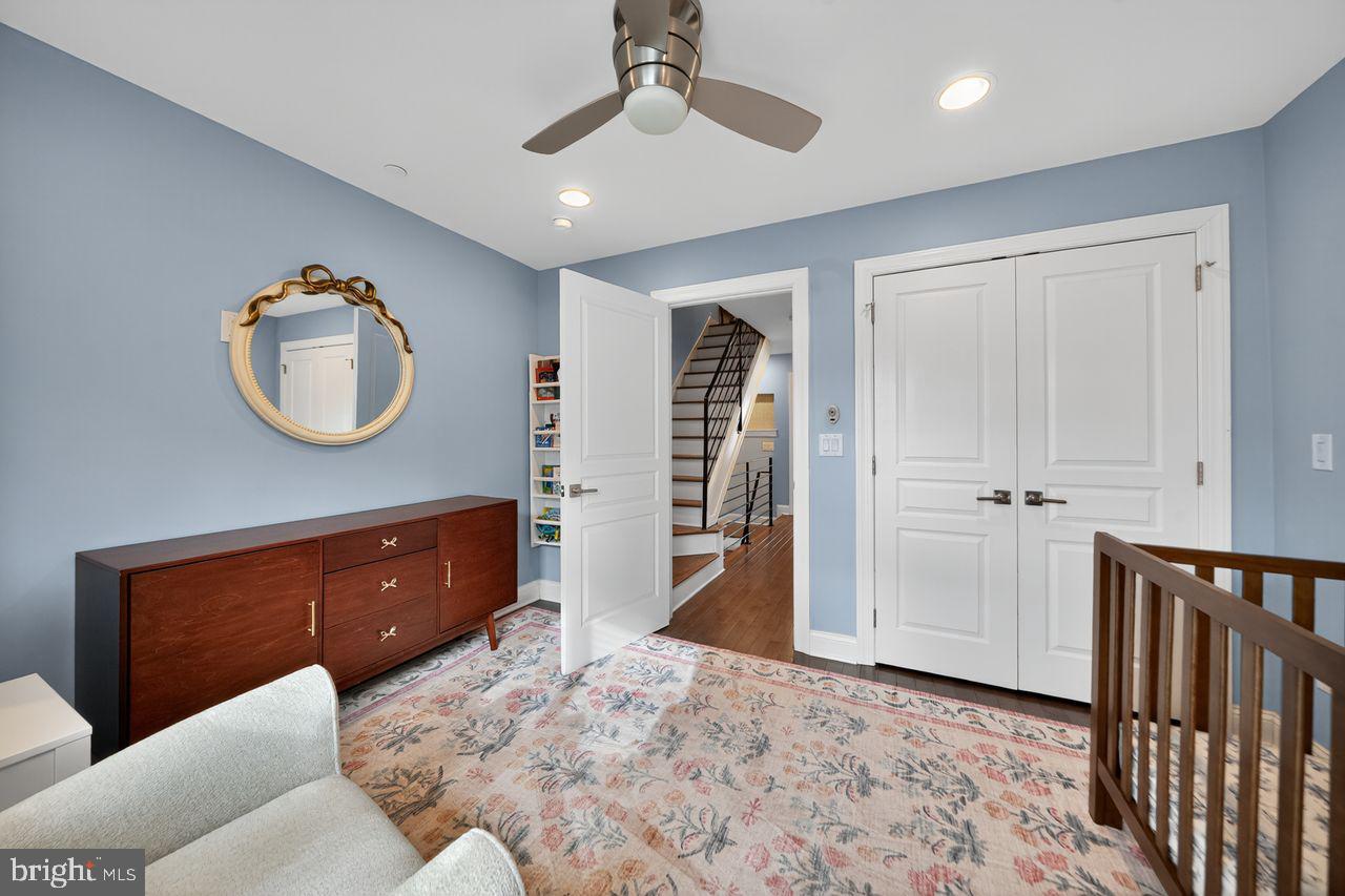 POINT BREEZE - Residential