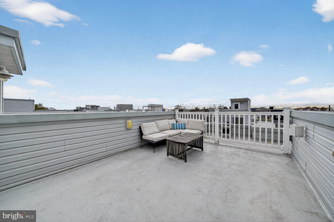 POINT BREEZE - Residential