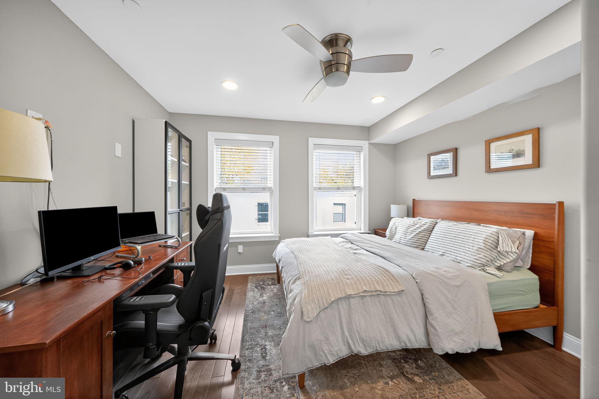 POINT BREEZE - Residential