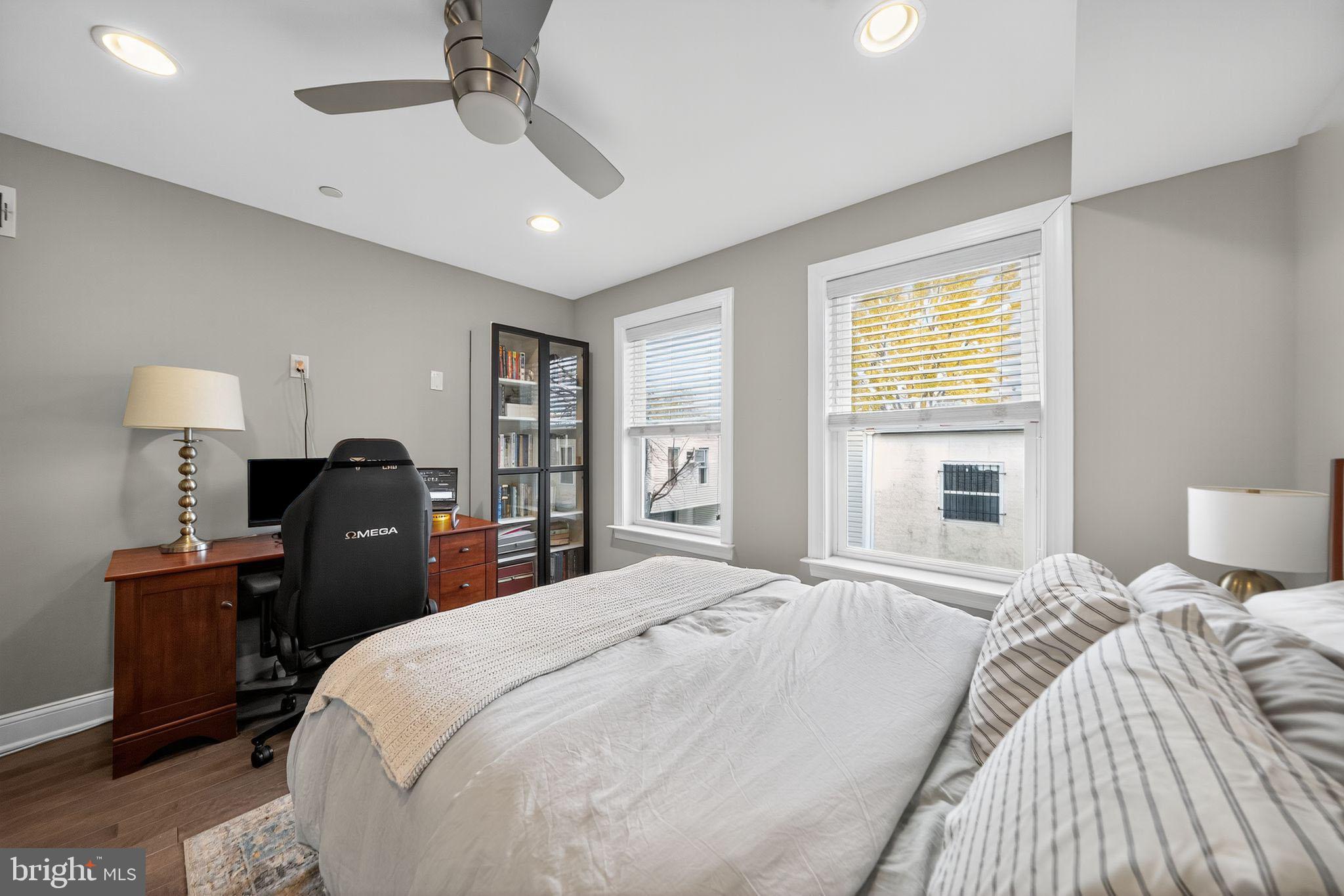 POINT BREEZE - Residential