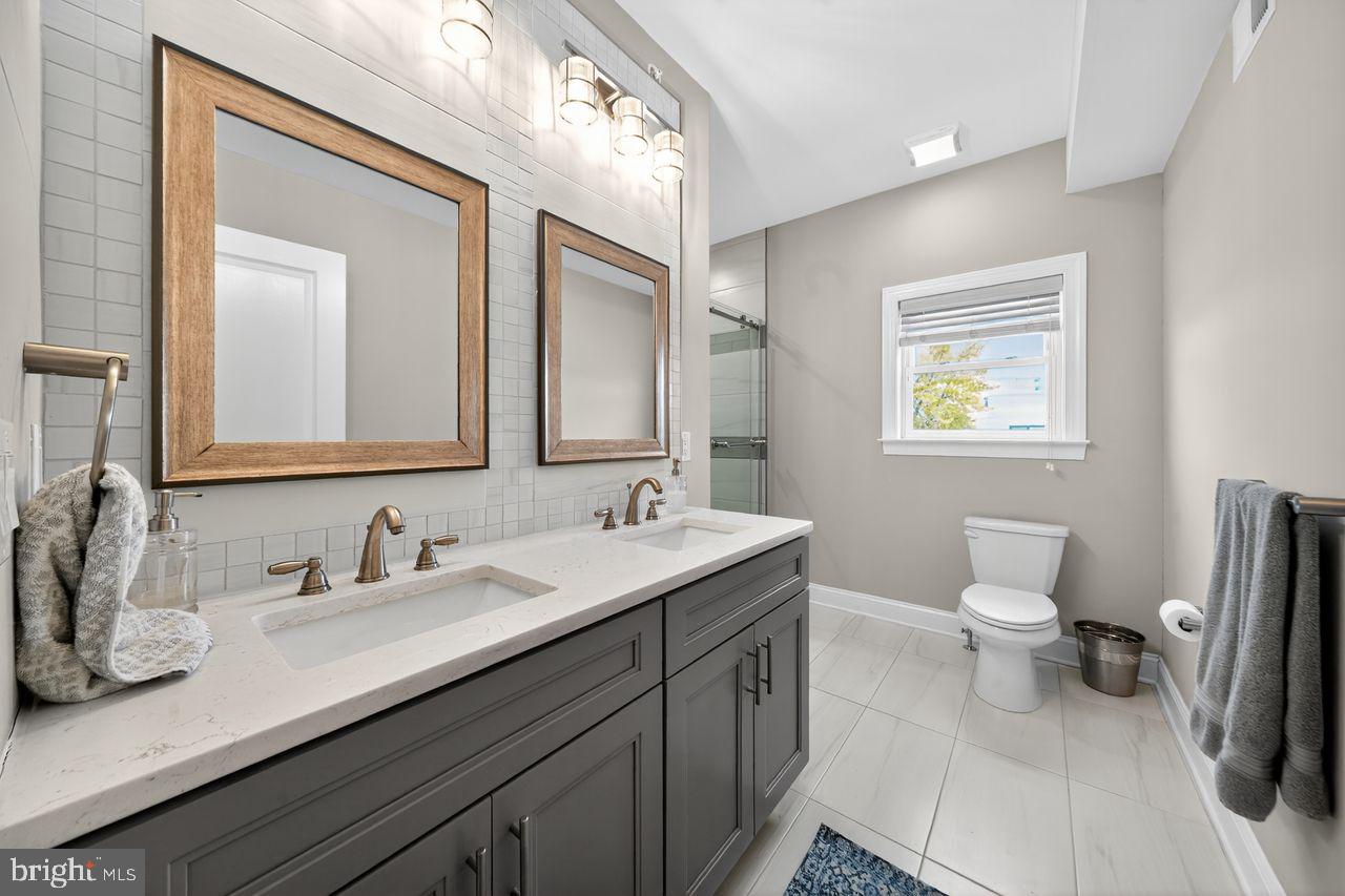 POINT BREEZE - Residential