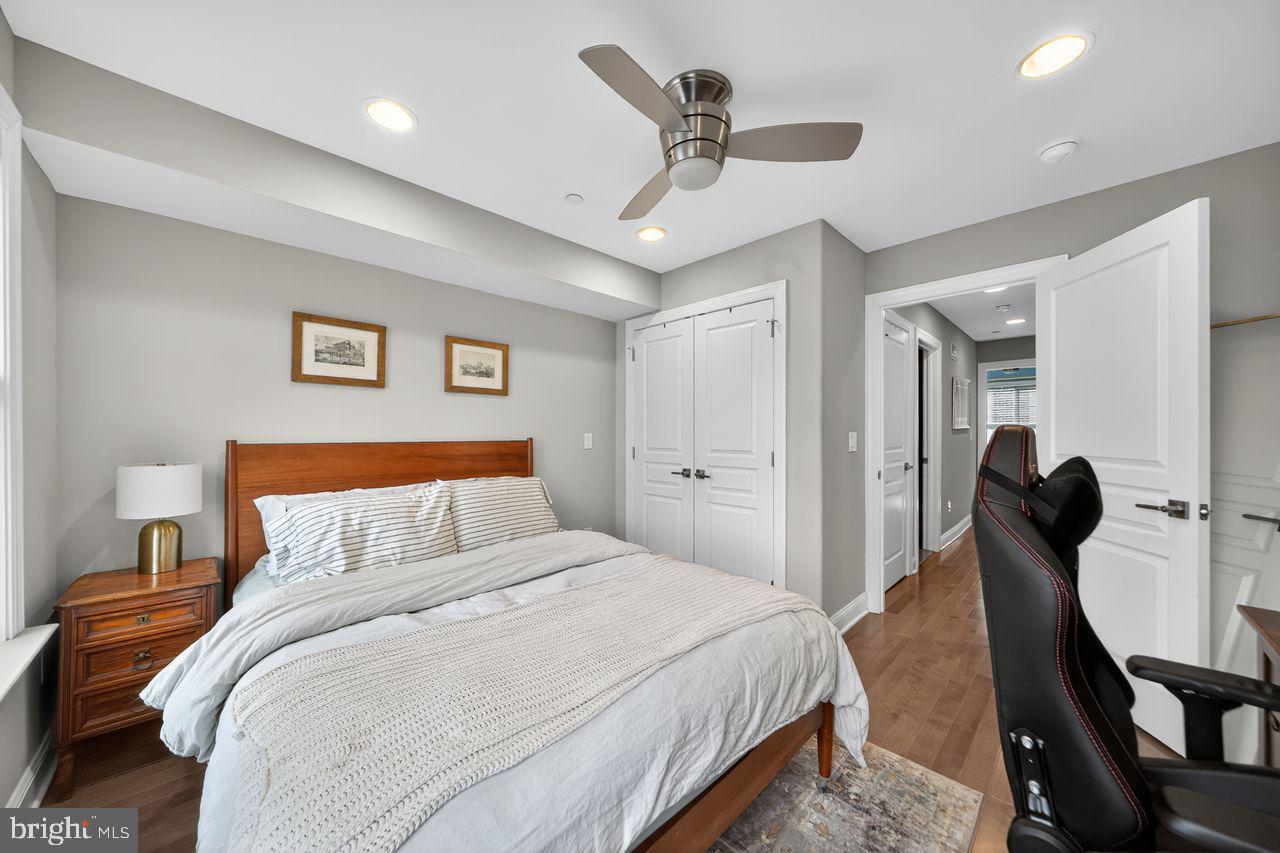 POINT BREEZE - Residential