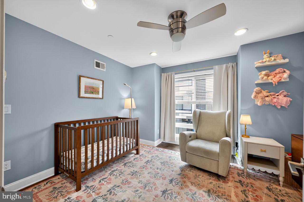 POINT BREEZE - Residential