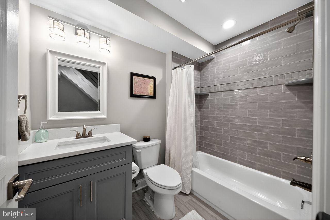 POINT BREEZE - Residential