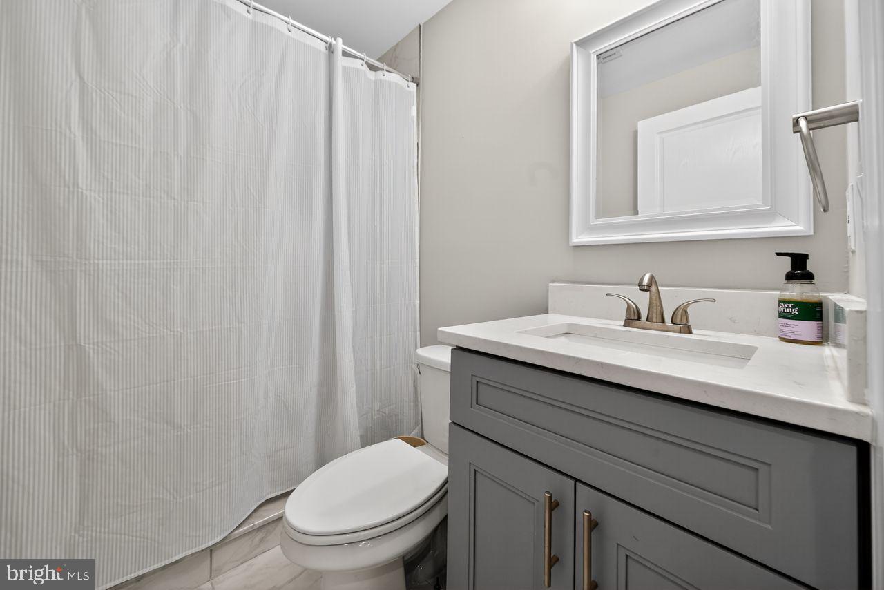 POINT BREEZE - Residential