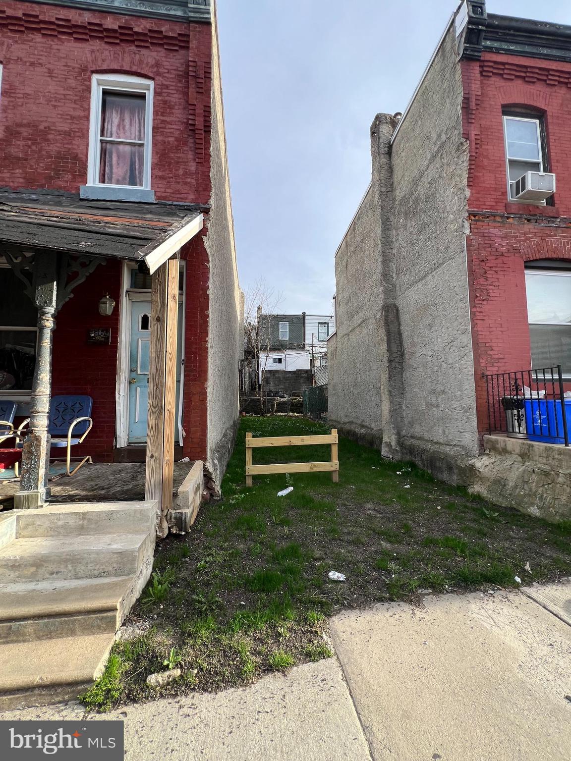 WEST PHILADELPHIA - Land