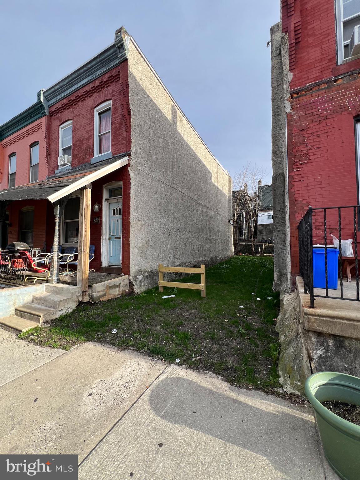 WEST PHILADELPHIA - Land