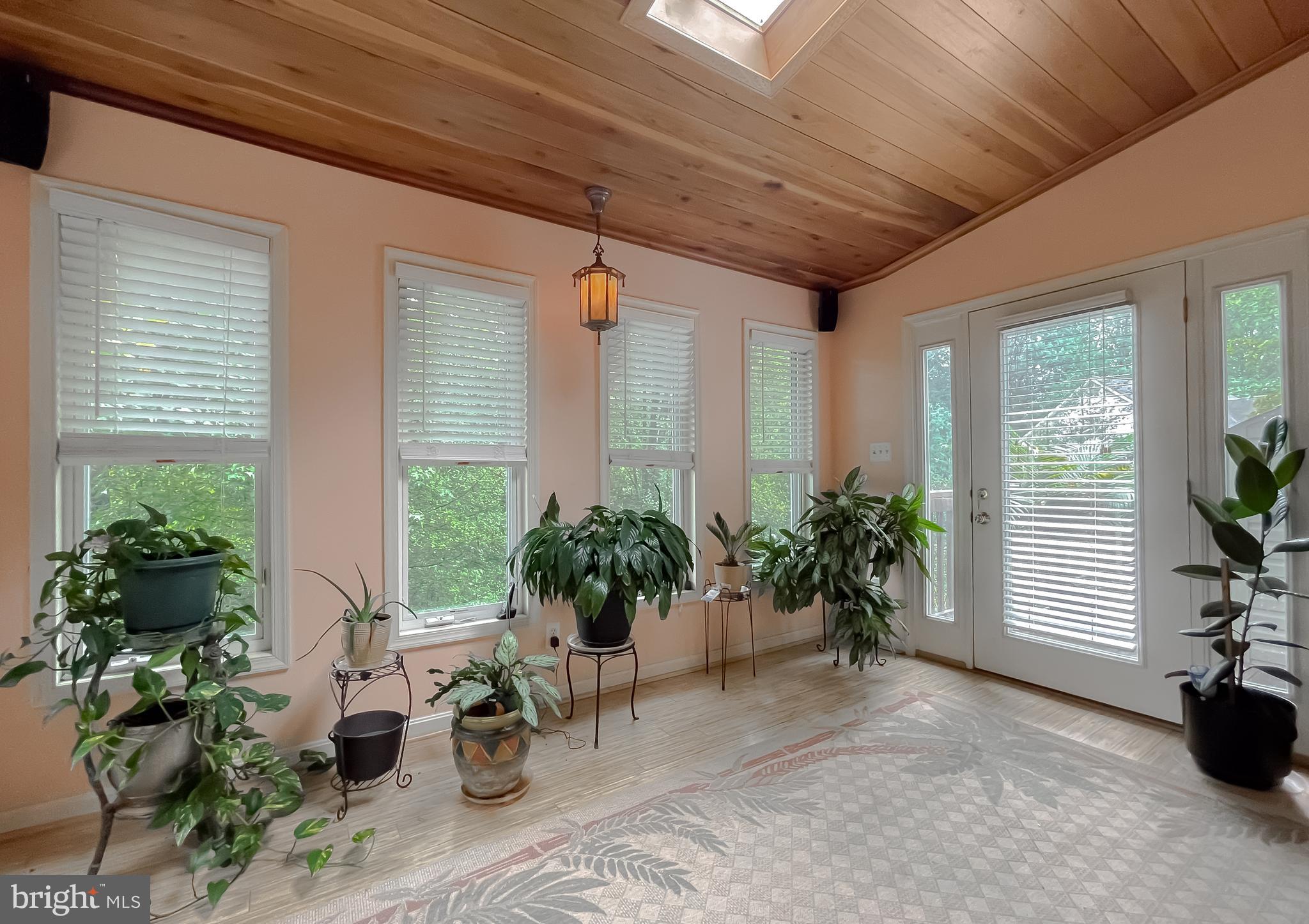 LONG BEACH HEIGHTS - Residential