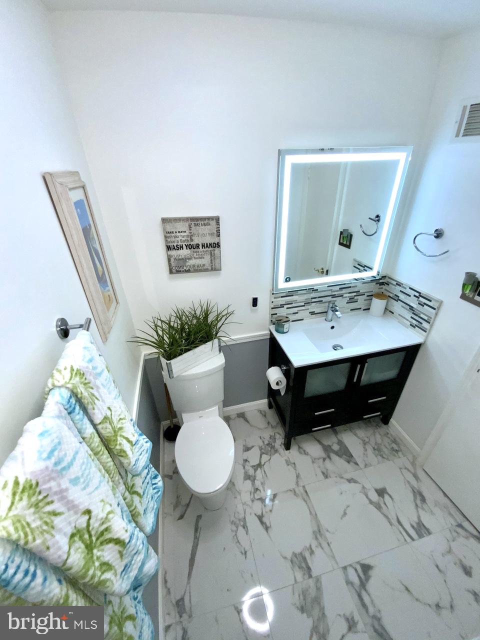 DIAMOND COURTS - Residential