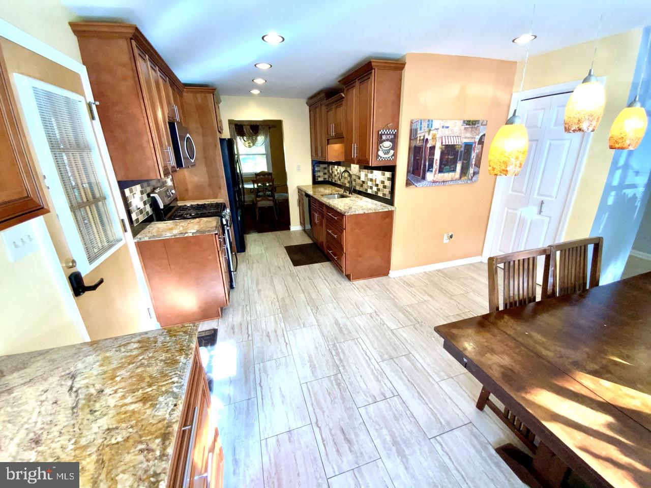 DIAMOND COURTS - Residential