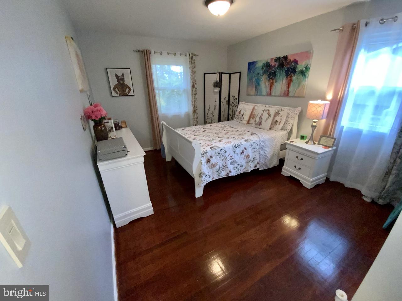 DIAMOND COURTS - Residential