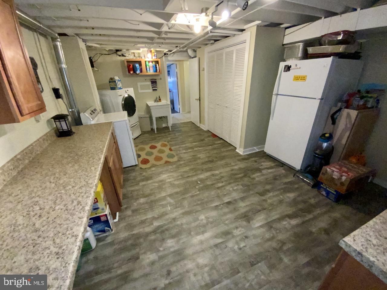 DIAMOND COURTS - Residential