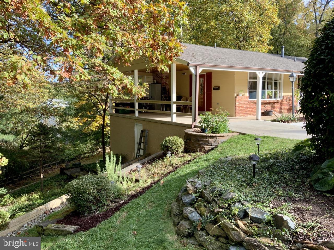 DIAMOND COURTS - Residential