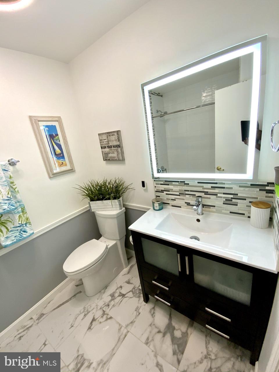 DIAMOND COURTS - Residential